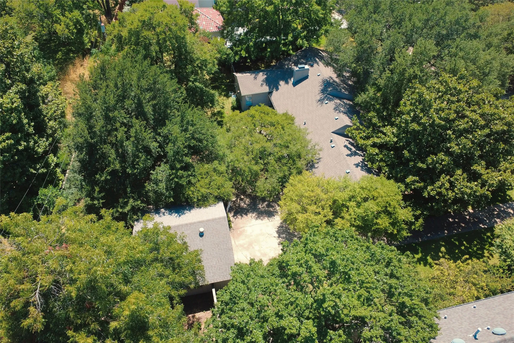 Single Family Residence For Sale in Dallas County , 8910 Guernsey Lane, Dallas, Texas 75220, 3 Bedroom, 3 Bathroom, 2 Garage spaces, 2,666 Sqft, built in 1952, mls#21361065, Real Estate Agent in Dallas, Homes For Sale in Dallas county, Homes For Sale in Dallas, Realtor in Dallas Texas, Real Estate Brokerage Independent Realty Texas, Luminita Cordes Realtor