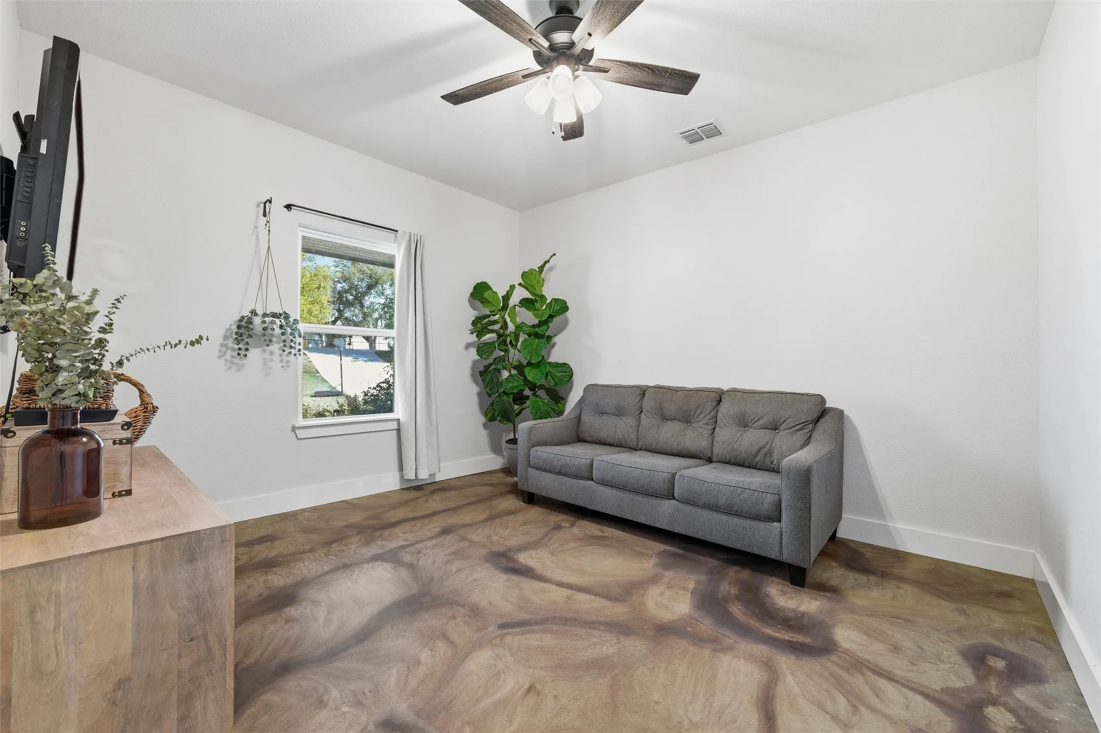Single Family Residence For Sale in Parker County , 431 Advance Road, Weatherford, Texas 76088, 3 Bedroom, 2 Bathroom, 2 Garage spaces, 2,096 Sqft, built in 2024, Price $665,000, mls#21365442, Real Estate Agent in Weatherford, Homes For Sale in Parker county, Homes For Sale in Weatherford, Realtor in Weatherford Texas, Real Estate Brokerage Independent Realty Texas, Luminita Cordes Realtor