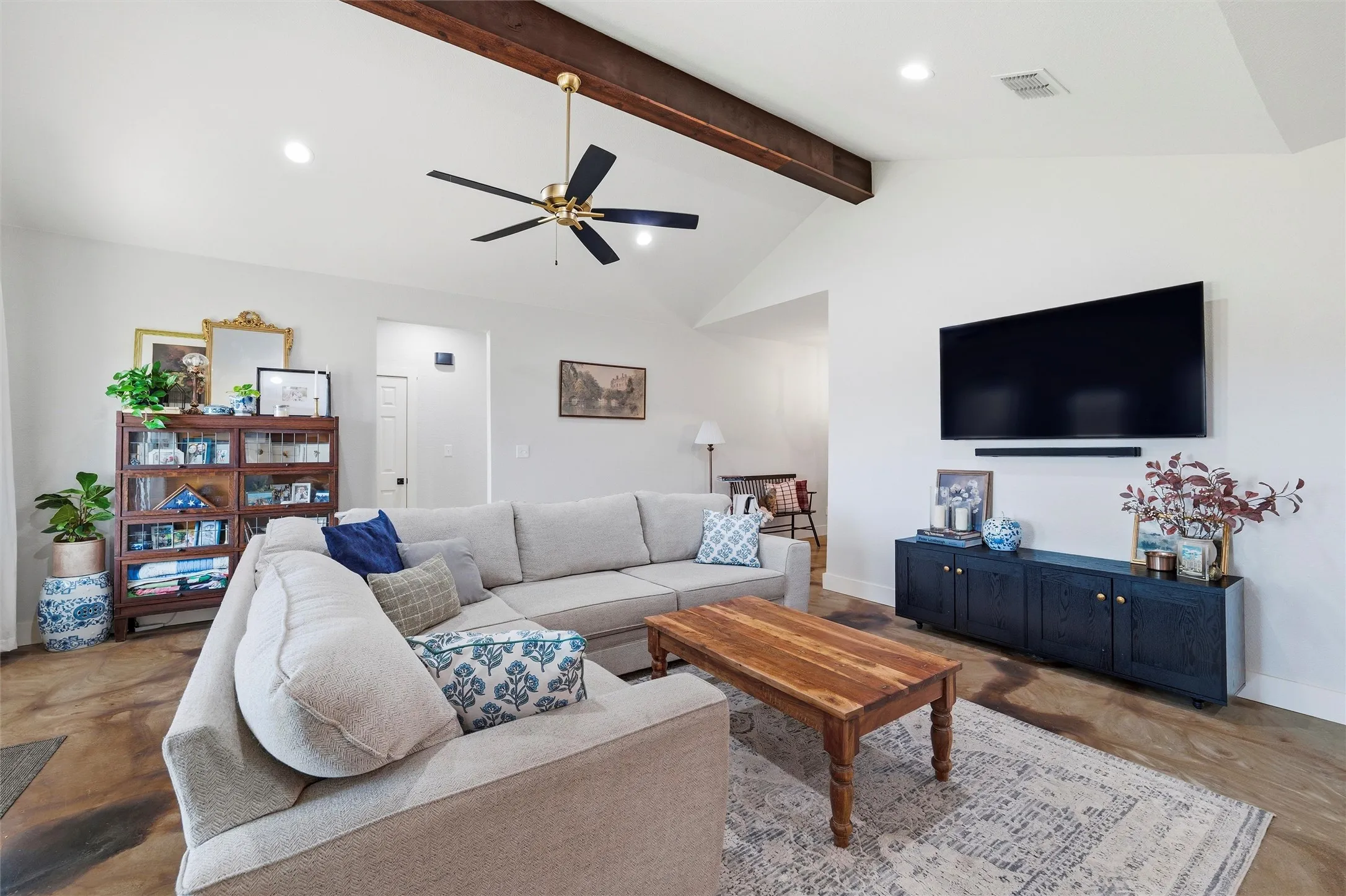Single Family Residence For Sale in Parker County , 431 Advance Road, Weatherford, Texas 76088, 3 Bedroom, 2 Bathroom, 2 Garage spaces, 2,096 Sqft, built in 2024, Price $665,000, mls#21365442, Real Estate Agent in Weatherford, Homes For Sale in Parker county, Homes For Sale in Weatherford, Realtor in Weatherford Texas, Real Estate Brokerage Independent Realty Texas, Luminita Cordes Realtor