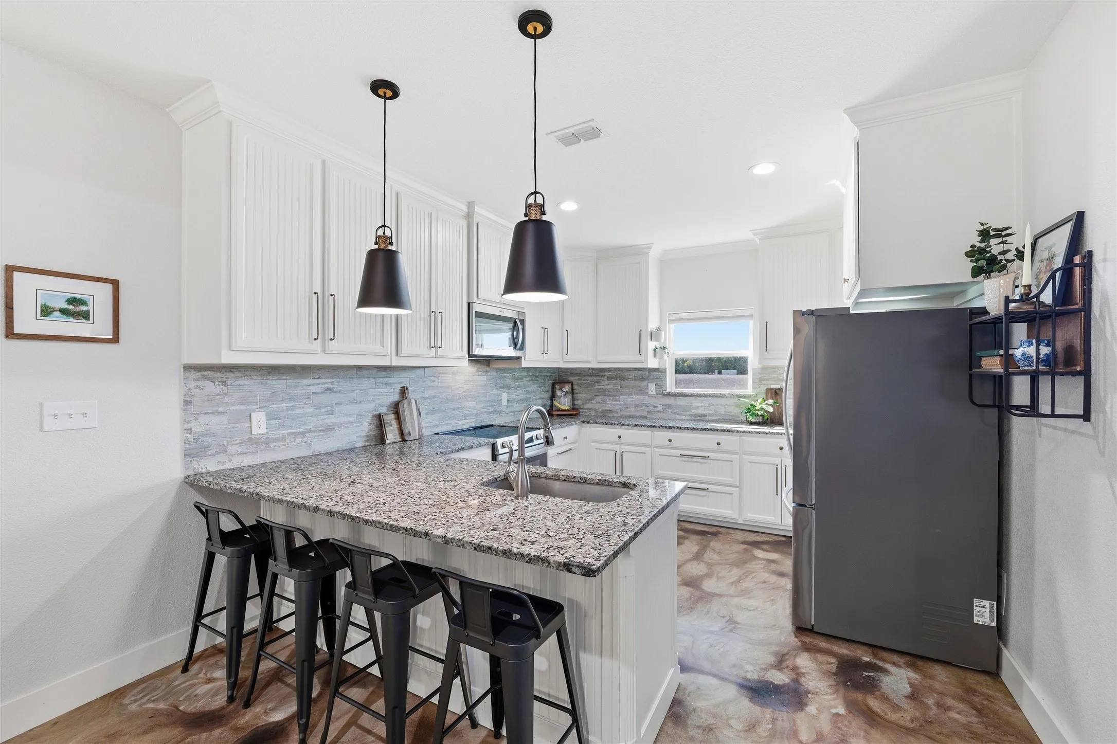 Single Family Residence For Sale in Parker County , 431 Advance Road, Weatherford, Texas 76088, 3 Bedroom, 2 Bathroom, 2 Garage spaces, 2,096 Sqft, built in 2024, Price $665,000, mls#21365442, Real Estate Agent in Weatherford, Homes For Sale in Parker county, Homes For Sale in Weatherford, Realtor in Weatherford Texas, Real Estate Brokerage Independent Realty Texas, Luminita Cordes Realtor