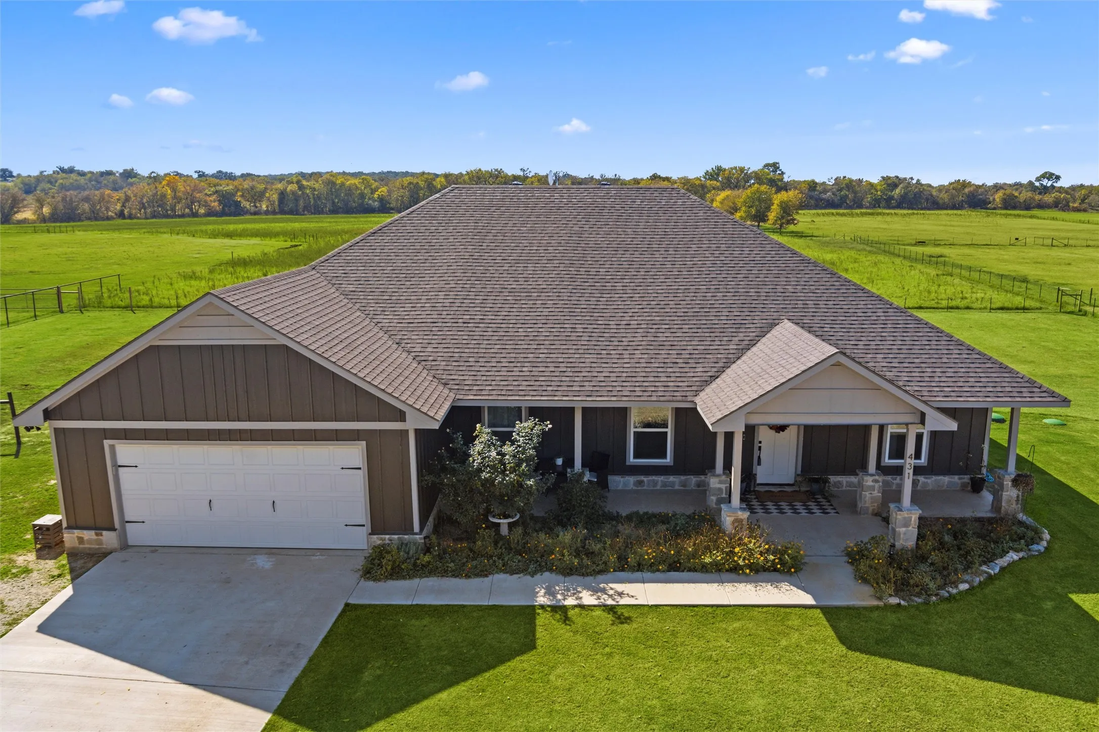 Single Family Residence For Sale in Parker County , 431 Advance Road, Weatherford, Texas 76088, 3 Bedroom, 2 Bathroom, 2 Garage spaces, 2,096 Sqft, built in 2024, Price $665,000, mls#21365442, Real Estate Agent in Weatherford, Homes For Sale in Parker county, Homes For Sale in Weatherford, Realtor in Weatherford Texas, Real Estate Brokerage Independent Realty Texas, Luminita Cordes Realtor