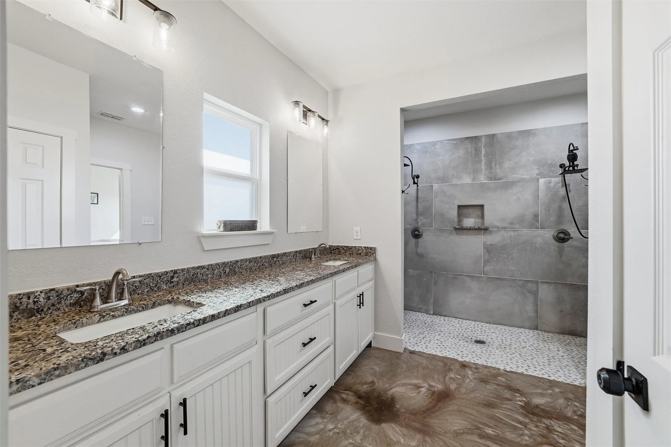 Single Family Residence For Sale in Parker County , 431 Advance Road, Weatherford, Texas 76088, 3 Bedroom, 2 Bathroom, 2 Garage spaces, 2,096 Sqft, built in 2024, Price $665,000, mls#21365442, Real Estate Agent in Weatherford, Homes For Sale in Parker county, Homes For Sale in Weatherford, Realtor in Weatherford Texas, Real Estate Brokerage Independent Realty Texas, Luminita Cordes Realtor