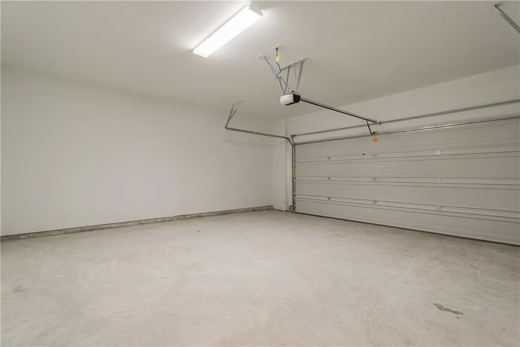 Townhouse For Rent in Collin County , 3708 Lantern Lane, Mc Kinney, Texas 75070, 3 Bedroom, 3 Bathroom, 2 Garage spaces, 1,695 Sqft, built in 2017, mls#21365530, Real Estate Agent in Mc Kinney, Homes For Rent in Collin county, Homes For Rent in Mc Kinney, Realtor in Mc Kinney Texas, Real Estate Brokerage Independent Realty Texas, Luminita Cordes Realtor