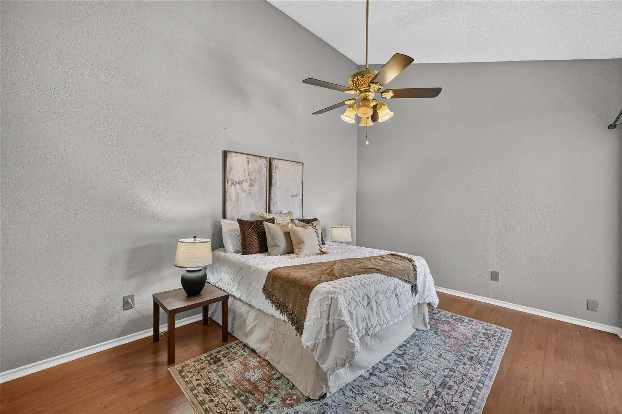 Condominium For Sale in Collin County , 4242 N Capistrano Drive 177, Dallas, Texas 75287, 2 Bedroom, 2 Bathroom, 1 Garage spaces, 1,551 Sqft, built in 1986, mls#21358704, Real Estate Agent in Dallas, Homes For Sale in Collin county, Homes For Sale in Dallas, Realtor in Dallas Texas, Real Estate Brokerage Independent Realty Texas, Luminita Cordes Realtor