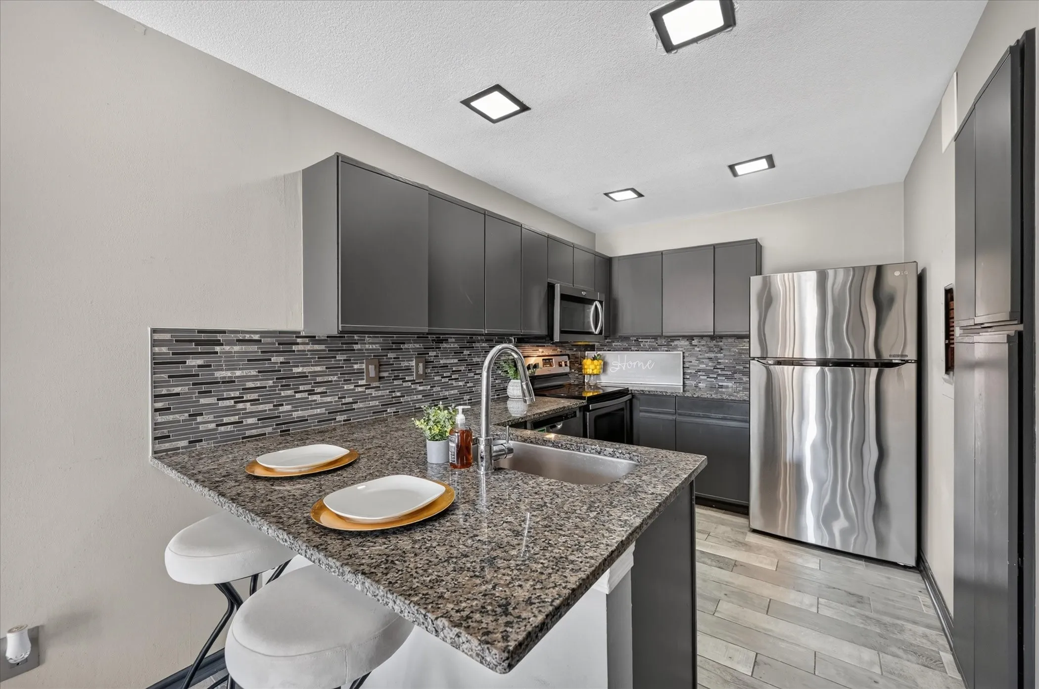 Condominium For Sale in Collin County , 4242 N Capistrano Drive 177, Dallas, Texas 75287, 2 Bedroom, 2 Bathroom, 1 Garage spaces, 1,551 Sqft, built in 1986, mls#21358704, Real Estate Agent in Dallas, Homes For Sale in Collin county, Homes For Sale in Dallas, Realtor in Dallas Texas, Real Estate Brokerage Independent Realty Texas, Luminita Cordes Realtor