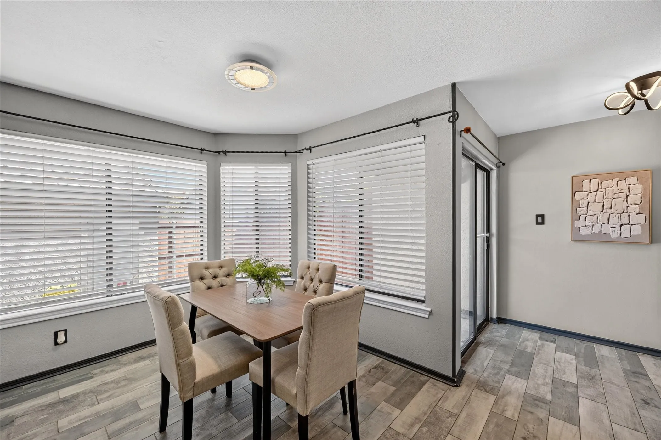 Condominium For Sale in Collin County , 4242 N Capistrano Drive 177, Dallas, Texas 75287, 2 Bedroom, 2 Bathroom, 1 Garage spaces, 1,551 Sqft, built in 1986, mls#21358704, Real Estate Agent in Dallas, Homes For Sale in Collin county, Homes For Sale in Dallas, Realtor in Dallas Texas, Real Estate Brokerage Independent Realty Texas, Luminita Cordes Realtor