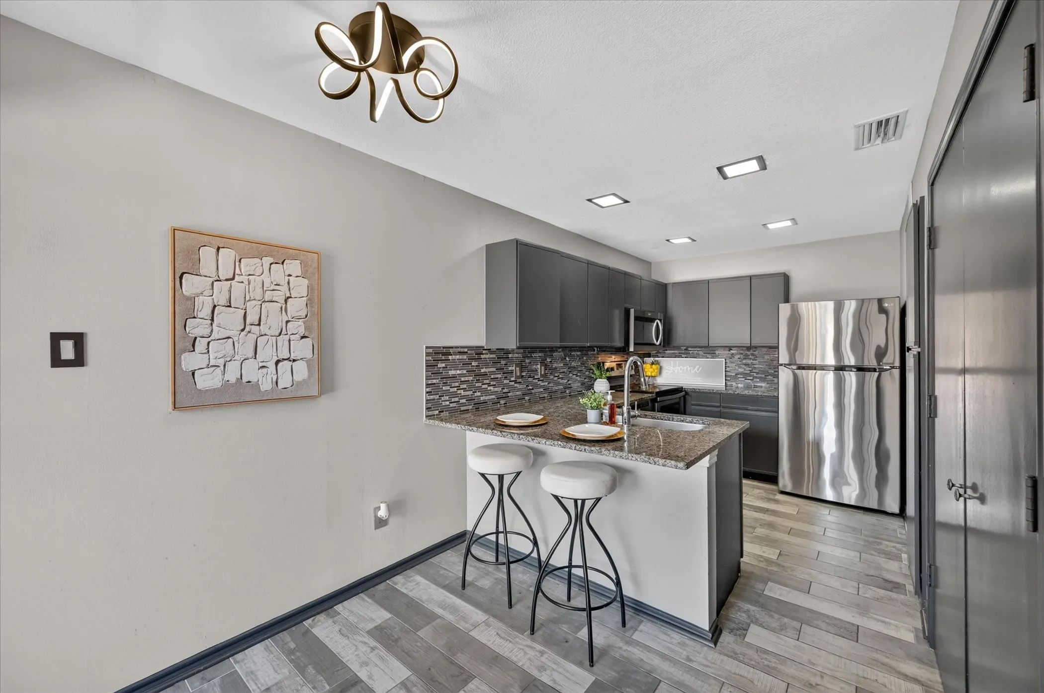 Condominium For Sale in Collin County , 4242 N Capistrano Drive 177, Dallas, Texas 75287, 2 Bedroom, 2 Bathroom, 1 Garage spaces, 1,551 Sqft, built in 1986, mls#21358704, Real Estate Agent in Dallas, Homes For Sale in Collin county, Homes For Sale in Dallas, Realtor in Dallas Texas, Real Estate Brokerage Independent Realty Texas, Luminita Cordes Realtor