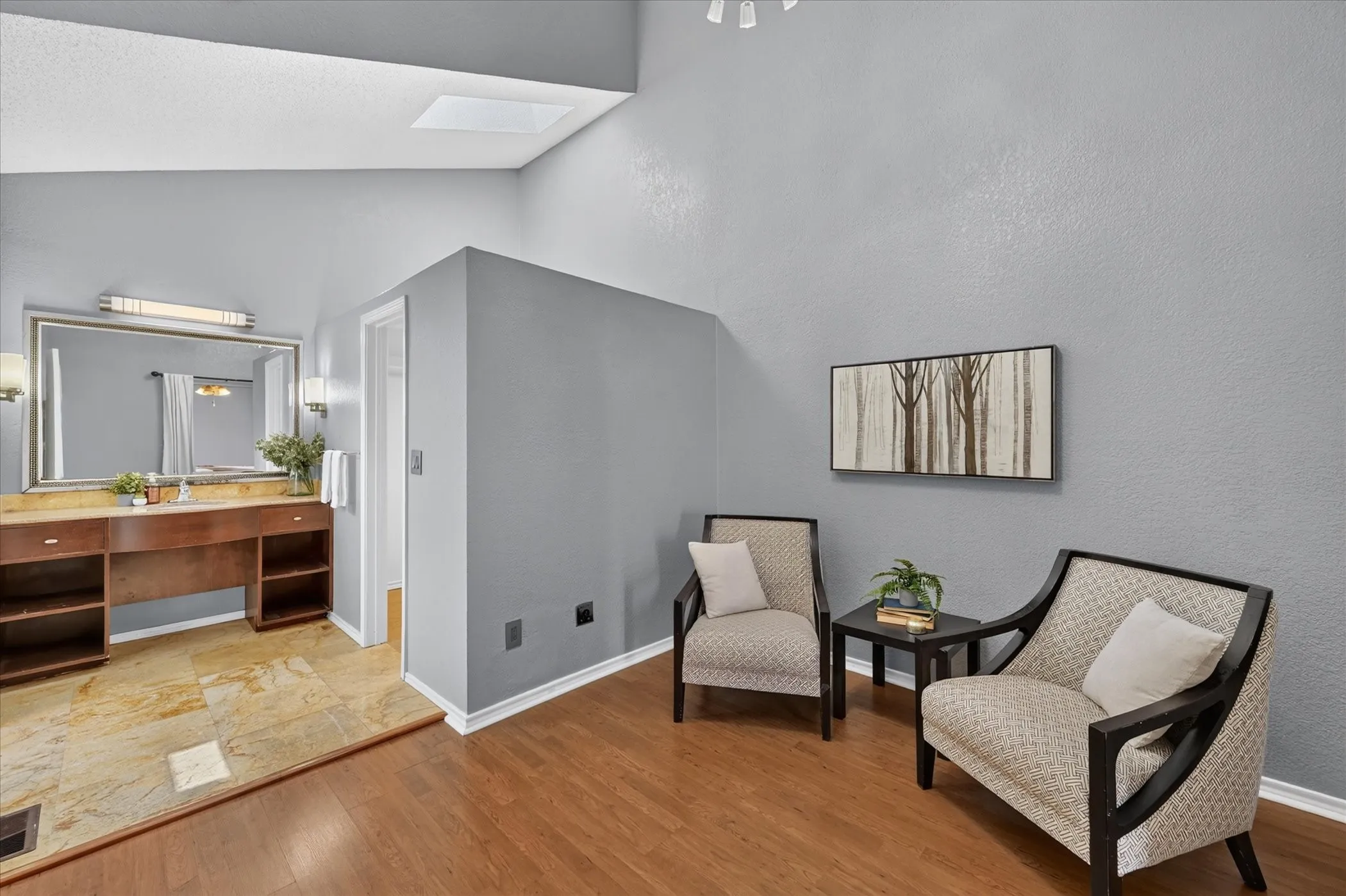 Condominium For Sale in Collin County , 4242 N Capistrano Drive 177, Dallas, Texas 75287, 2 Bedroom, 2 Bathroom, 1 Garage spaces, 1,551 Sqft, built in 1986, mls#21358704, Real Estate Agent in Dallas, Homes For Sale in Collin county, Homes For Sale in Dallas, Realtor in Dallas Texas, Real Estate Brokerage Independent Realty Texas, Luminita Cordes Realtor