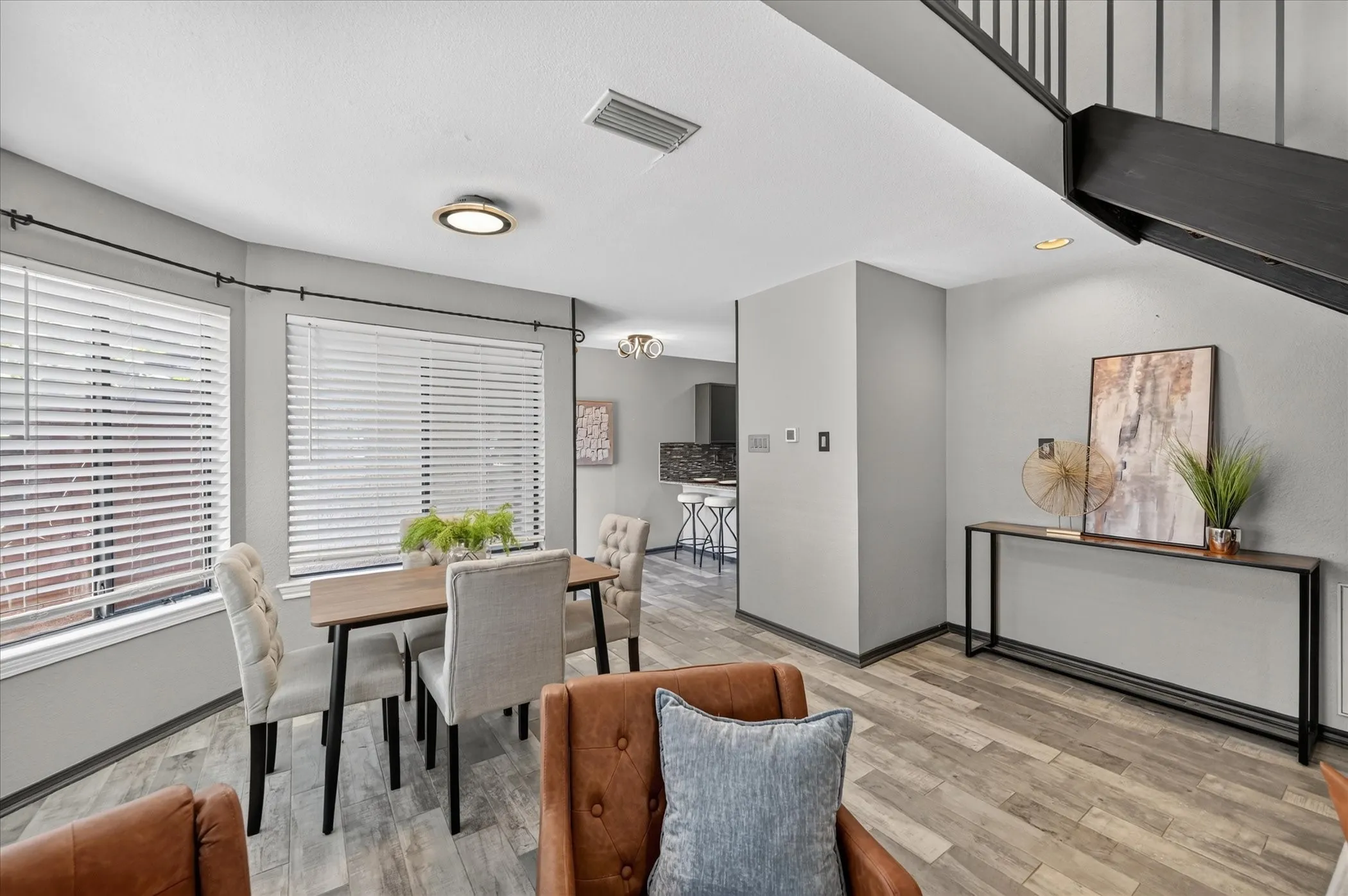 Condominium For Sale in Collin County , 4242 N Capistrano Drive 177, Dallas, Texas 75287, 2 Bedroom, 2 Bathroom, 1 Garage spaces, 1,551 Sqft, built in 1986, mls#21358704, Real Estate Agent in Dallas, Homes For Sale in Collin county, Homes For Sale in Dallas, Realtor in Dallas Texas, Real Estate Brokerage Independent Realty Texas, Luminita Cordes Realtor