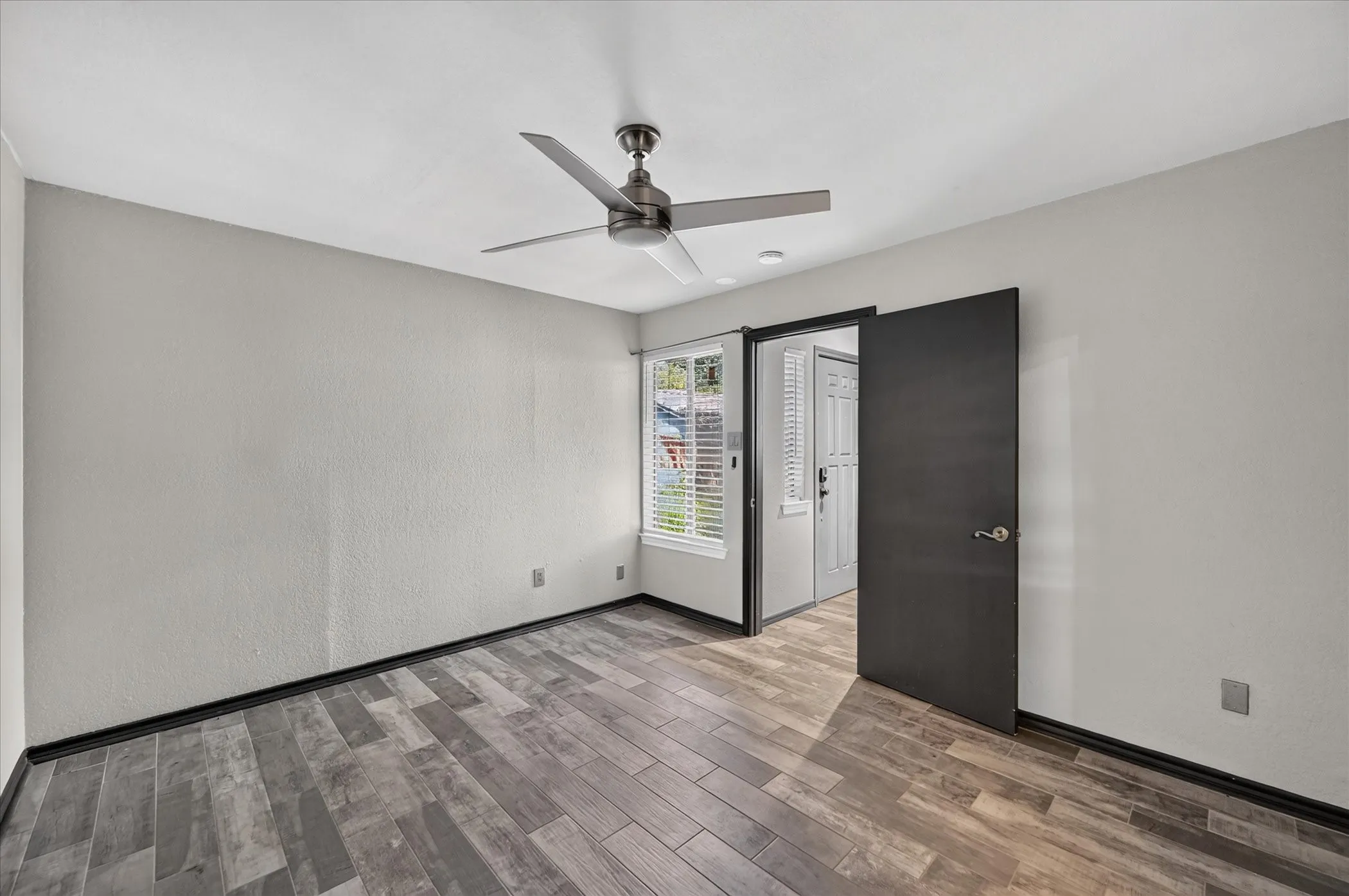 Condominium For Sale in Collin County , 4242 N Capistrano Drive 177, Dallas, Texas 75287, 2 Bedroom, 2 Bathroom, 1 Garage spaces, 1,551 Sqft, built in 1986, mls#21358704, Real Estate Agent in Dallas, Homes For Sale in Collin county, Homes For Sale in Dallas, Realtor in Dallas Texas, Real Estate Brokerage Independent Realty Texas, Luminita Cordes Realtor