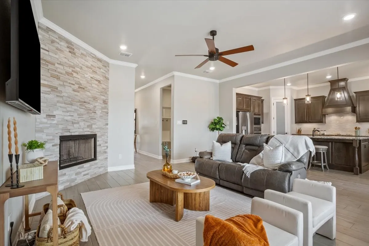Single Family Residence For Sale in Bell County , 502 Oak Drive, Troy, Texas 76579, 5 Bedroom, 4 Bathroom, 3 Garage spaces, 2,739 Sqft, built in 2021, mls#21365483, Real Estate Agent in Troy, Homes For Sale in Bell county, Homes For Sale in Troy, Realtor in Troy Texas, Real Estate Brokerage Independent Realty Texas, Luminita Cordes Realtor
