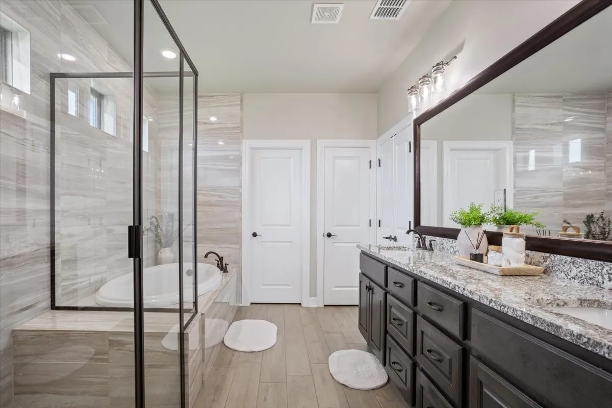 Single Family Residence For Sale in Bell County , 502 Oak Drive, Troy, Texas 76579, 5 Bedroom, 4 Bathroom, 3 Garage spaces, 2,739 Sqft, built in 2021, mls#21365483, Real Estate Agent in Troy, Homes For Sale in Bell county, Homes For Sale in Troy, Realtor in Troy Texas, Real Estate Brokerage Independent Realty Texas, Luminita Cordes Realtor
