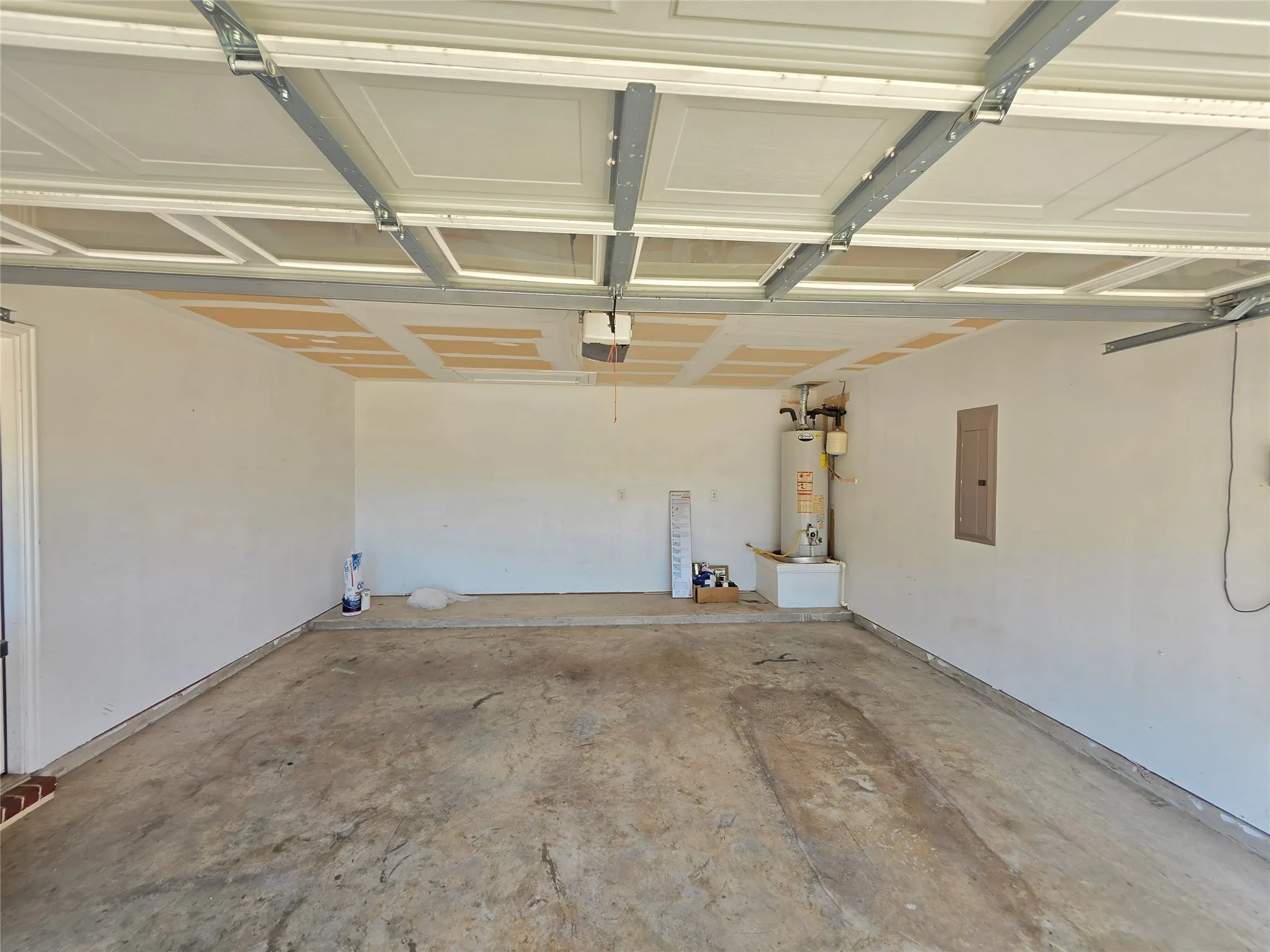 Single Family Residence For Rent in Tarrant County , 8219 Tierra Del Sol Road, Arlington, Texas 76002, 4 Bedroom, 2 Bathroom, 2 Garage spaces, 1,956 Sqft, built in 2011, mls#21365539, Real Estate Agent in Arlington, Homes For Rent in Tarrant county, Homes For Rent in Arlington, Realtor in Arlington Texas, Real Estate Brokerage Independent Realty Texas, Luminita Cordes Realtor