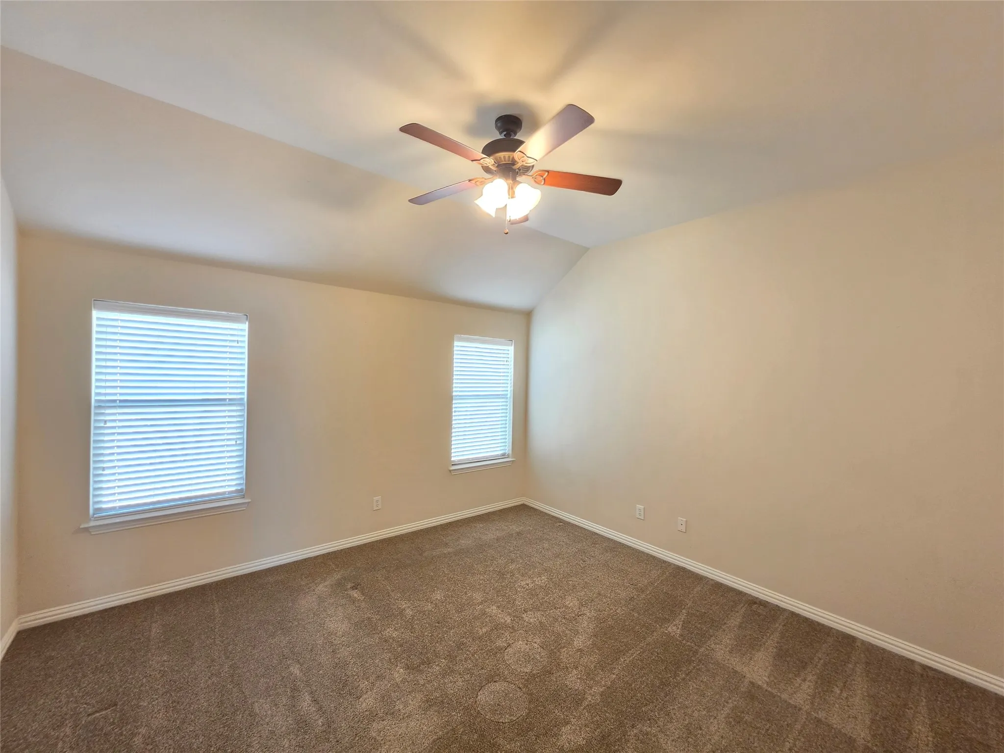 Single Family Residence For Rent in Tarrant County , 8219 Tierra Del Sol Road, Arlington, Texas 76002, 4 Bedroom, 2 Bathroom, 2 Garage spaces, 1,956 Sqft, built in 2011, mls#21365539, Real Estate Agent in Arlington, Homes For Rent in Tarrant county, Homes For Rent in Arlington, Realtor in Arlington Texas, Real Estate Brokerage Independent Realty Texas, Luminita Cordes Realtor