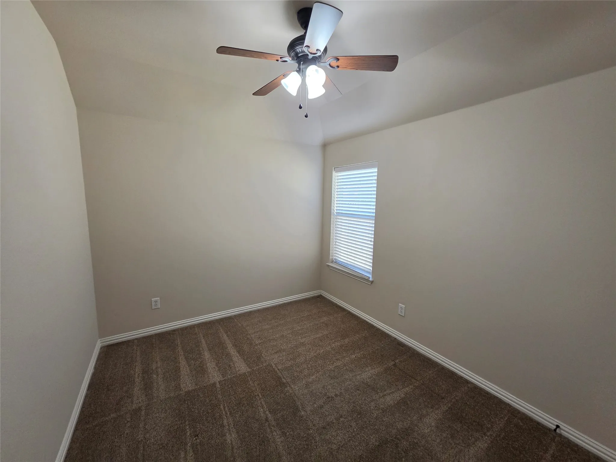 Single Family Residence For Rent in Tarrant County , 8219 Tierra Del Sol Road, Arlington, Texas 76002, 4 Bedroom, 2 Bathroom, 2 Garage spaces, 1,956 Sqft, built in 2011, mls#21365539, Real Estate Agent in Arlington, Homes For Rent in Tarrant county, Homes For Rent in Arlington, Realtor in Arlington Texas, Real Estate Brokerage Independent Realty Texas, Luminita Cordes Realtor