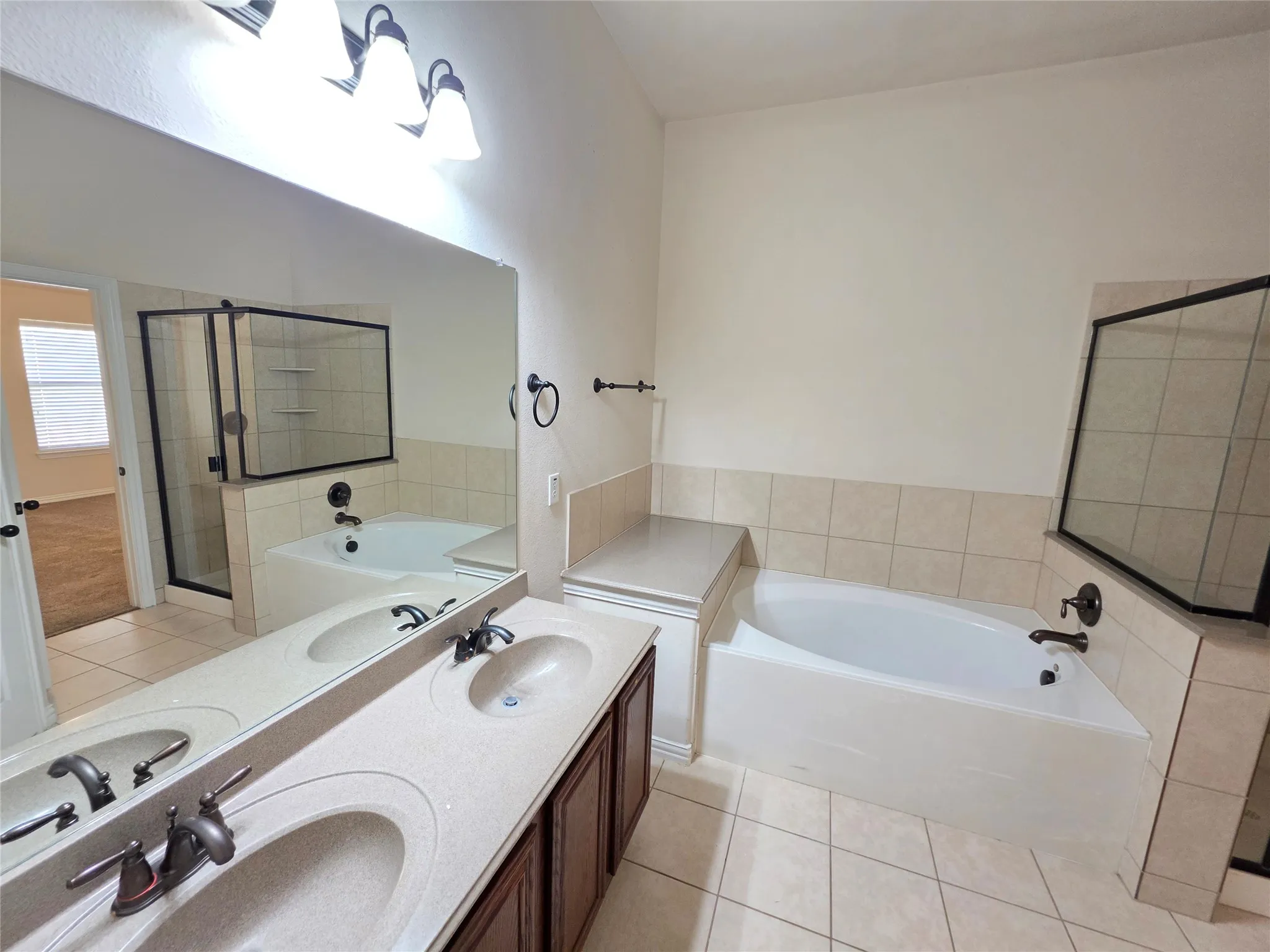 Single Family Residence For Rent in Tarrant County , 8219 Tierra Del Sol Road, Arlington, Texas 76002, 4 Bedroom, 2 Bathroom, 2 Garage spaces, 1,956 Sqft, built in 2011, mls#21365539, Real Estate Agent in Arlington, Homes For Rent in Tarrant county, Homes For Rent in Arlington, Realtor in Arlington Texas, Real Estate Brokerage Independent Realty Texas, Luminita Cordes Realtor