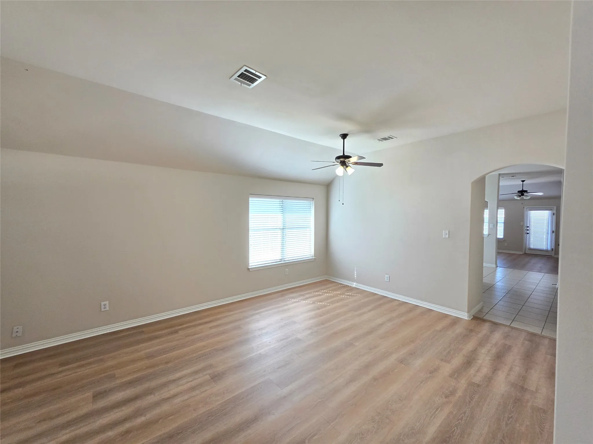 Single Family Residence For Rent in Tarrant County , 8219 Tierra Del Sol Road, Arlington, Texas 76002, 4 Bedroom, 2 Bathroom, 2 Garage spaces, 1,956 Sqft, built in 2011, mls#21365539, Real Estate Agent in Arlington, Homes For Rent in Tarrant county, Homes For Rent in Arlington, Realtor in Arlington Texas, Real Estate Brokerage Independent Realty Texas, Luminita Cordes Realtor