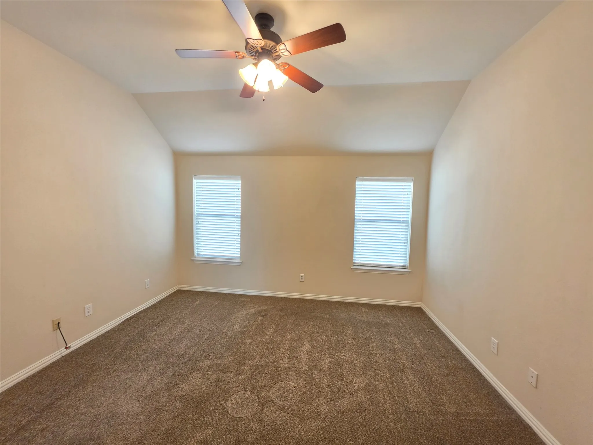 Single Family Residence For Rent in Tarrant County , 8219 Tierra Del Sol Road, Arlington, Texas 76002, 4 Bedroom, 2 Bathroom, 2 Garage spaces, 1,956 Sqft, built in 2011, mls#21365539, Real Estate Agent in Arlington, Homes For Rent in Tarrant county, Homes For Rent in Arlington, Realtor in Arlington Texas, Real Estate Brokerage Independent Realty Texas, Luminita Cordes Realtor