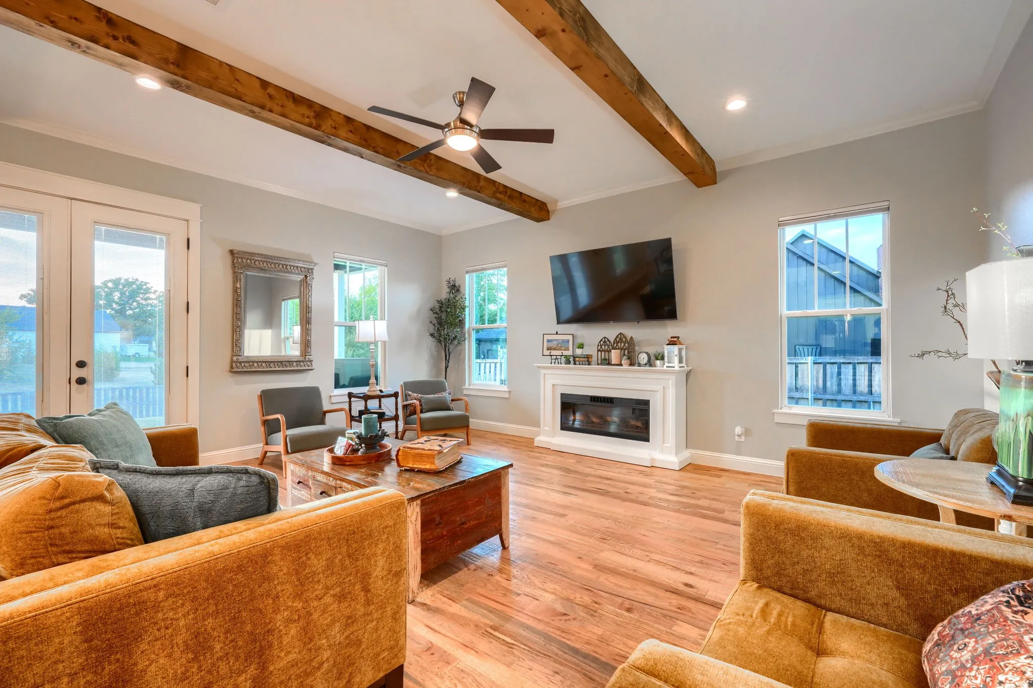 Single Family Residence For Sale in Hunt County , 1318 Oak Trail, Quinlan, Texas 75474, 4 Bedroom, 3 Bathroom, 2 Garage spaces, 2,076 Sqft, built in 2021, mls#21365534, Real Estate Agent in Quinlan, Homes For Sale in Hunt county, Homes For Sale in Quinlan, Realtor in Quinlan Texas, Real Estate Brokerage Independent Realty Texas, Luminita Cordes Realtor
