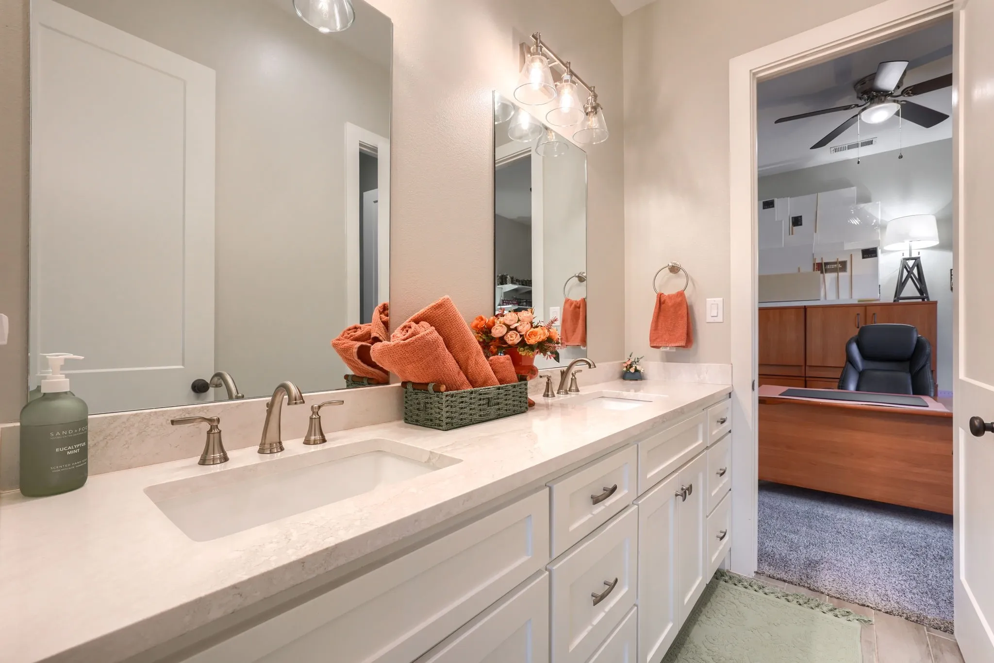 Single Family Residence For Sale in Hunt County , 1318 Oak Trail, Quinlan, Texas 75474, 4 Bedroom, 3 Bathroom, 2 Garage spaces, 2,076 Sqft, built in 2021, mls#21365534, Real Estate Agent in Quinlan, Homes For Sale in Hunt county, Homes For Sale in Quinlan, Realtor in Quinlan Texas, Real Estate Brokerage Independent Realty Texas, Luminita Cordes Realtor