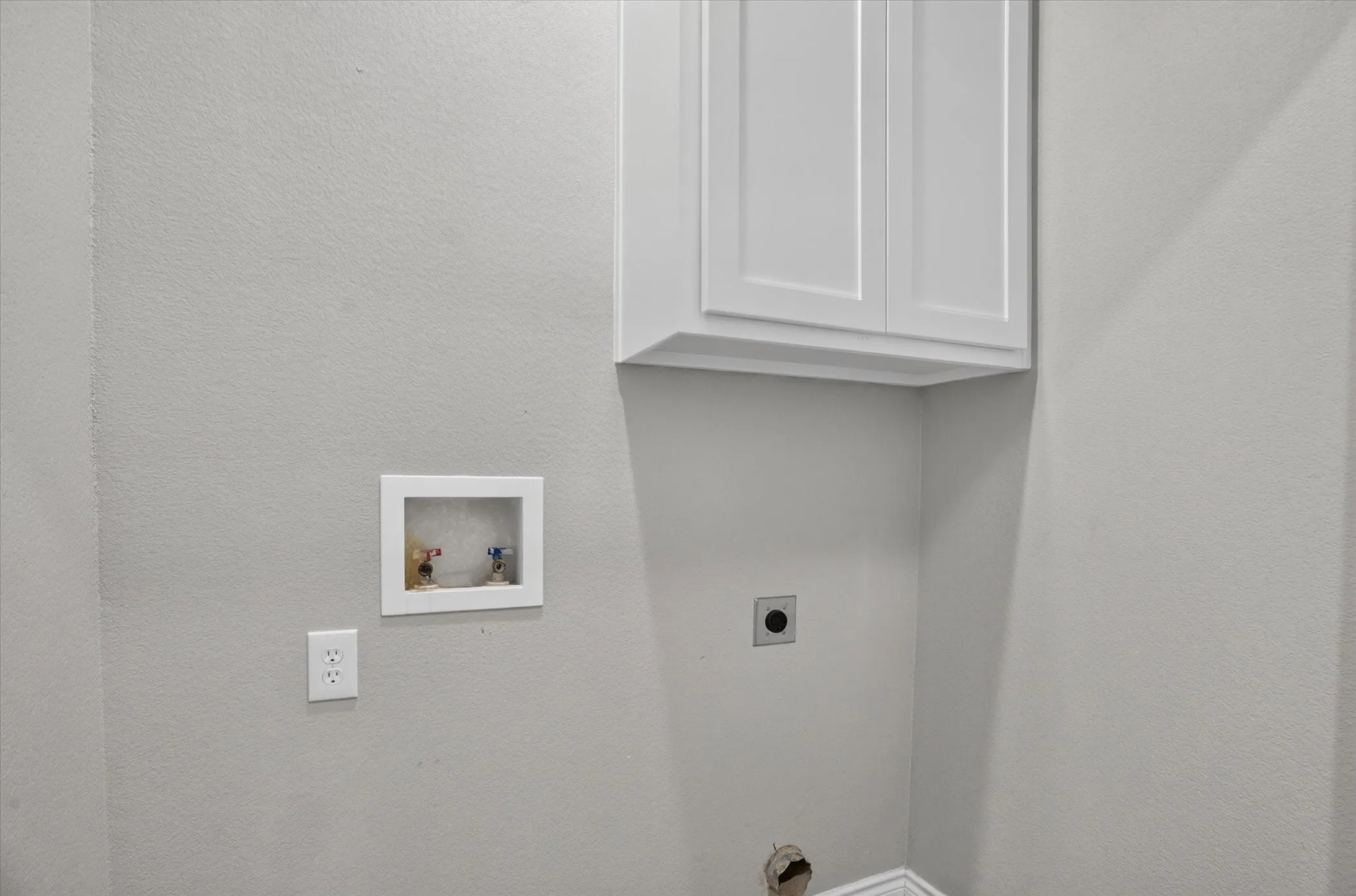 Single Family Residence For Sale in Hood County , 2706 San Gabriel Drive, Granbury, Texas 76048, 3 Bedroom, 2 Bathroom, 2 Garage spaces, 1,629 Sqft, built in 2021, mls#21365515, Real Estate Agent in Granbury, Homes For Sale in Hood county, Homes For Sale in Granbury, Realtor in Granbury Texas, Real Estate Brokerage Independent Realty Texas, Luminita Cordes Realtor
