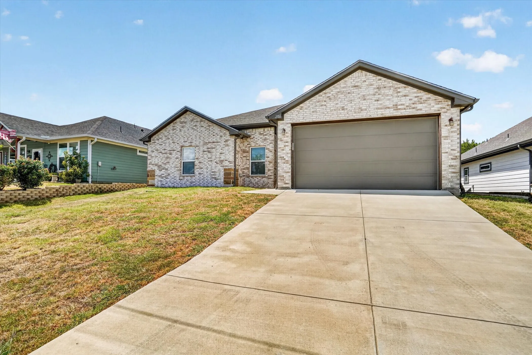 Single Family Residence For Sale in Hood County , 2706 San Gabriel Drive, Granbury, Texas 76048, 3 Bedroom, 2 Bathroom, 2 Garage spaces, 1,629 Sqft, built in 2021, mls#21365515, Real Estate Agent in Granbury, Homes For Sale in Hood county, Homes For Sale in Granbury, Realtor in Granbury Texas, Real Estate Brokerage Independent Realty Texas, Luminita Cordes Realtor
