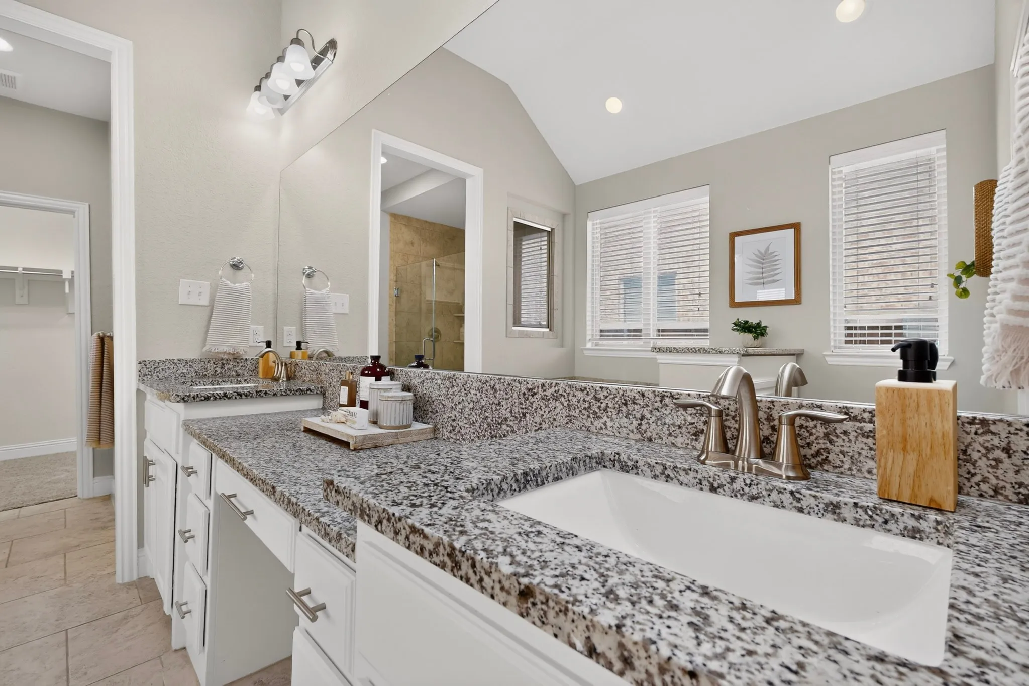 Single Family Residence For Sale in Collin County , 1433 Cherry Blossom Lane, Celina, Texas 75078, 3 Bedroom, 2 Bathroom, 2 Garage spaces, 2,529 Sqft, built in 2017, mls#21365113, Real Estate Agent in Celina, Homes For Sale in Collin county, Homes For Sale in Celina, Realtor in Celina Texas, Real Estate Brokerage Independent Realty Texas, Luminita Cordes Realtor