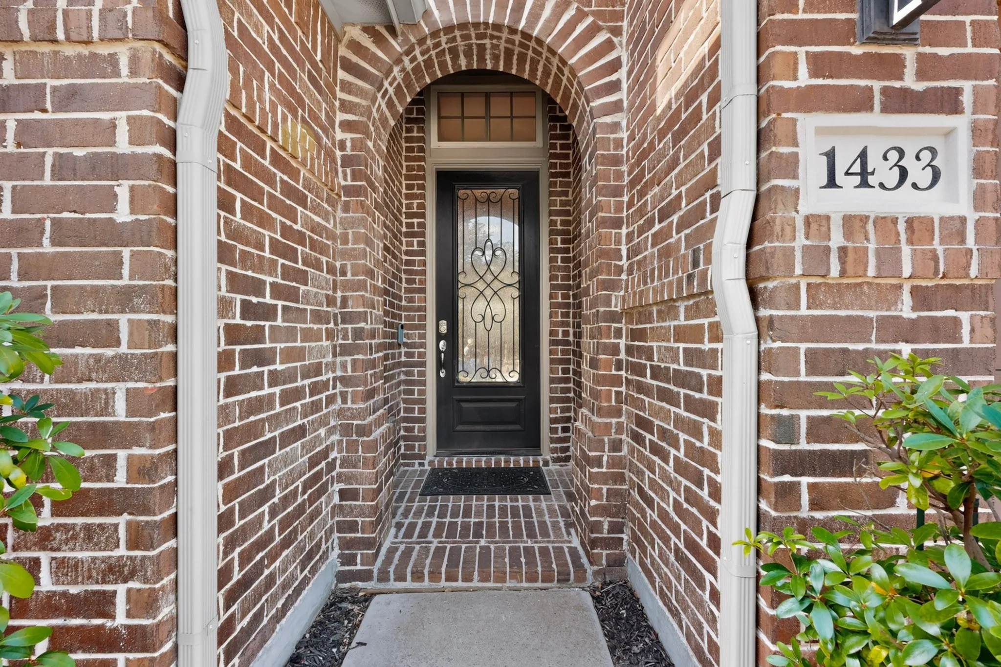 Single Family Residence For Sale in Collin County , 1433 Cherry Blossom Lane, Celina, Texas 75078, 3 Bedroom, 2 Bathroom, 2 Garage spaces, 2,529 Sqft, built in 2017, mls#21365113, Real Estate Agent in Celina, Homes For Sale in Collin county, Homes For Sale in Celina, Realtor in Celina Texas, Real Estate Brokerage Independent Realty Texas, Luminita Cordes Realtor