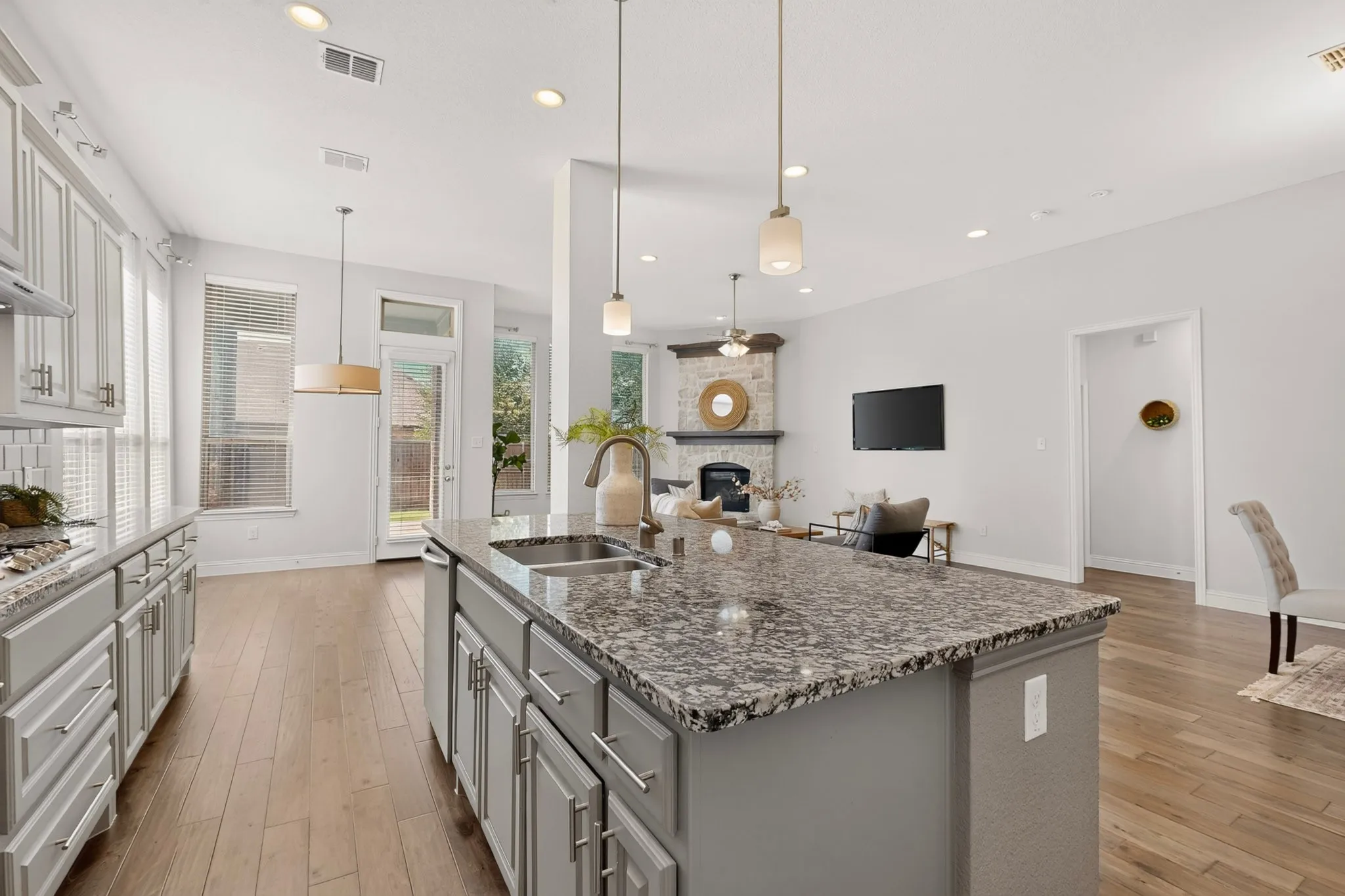 Single Family Residence For Sale in Collin County , 1433 Cherry Blossom Lane, Celina, Texas 75078, 3 Bedroom, 2 Bathroom, 2 Garage spaces, 2,529 Sqft, built in 2017, mls#21365113, Real Estate Agent in Celina, Homes For Sale in Collin county, Homes For Sale in Celina, Realtor in Celina Texas, Real Estate Brokerage Independent Realty Texas, Luminita Cordes Realtor