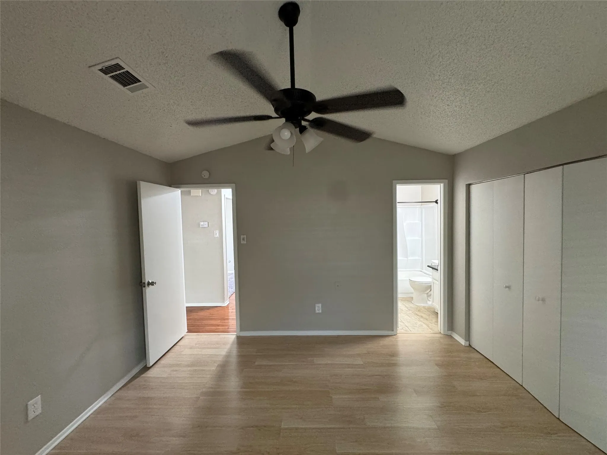 Single Family Residence For Rent in Tarrant County , 3808 Staghorn Circle S, Fort Worth, Texas 76137, 3 Bedroom, 2 Bathroom, 2 Garage spaces, 1,104 Sqft, built in 1985, mls#21365565, Real Estate Agent in Fort Worth, Homes For Rent in Tarrant county, Homes For Rent in Fort Worth, Realtor in Fort Worth Texas, Real Estate Brokerage Independent Realty Texas, Luminita Cordes Realtor