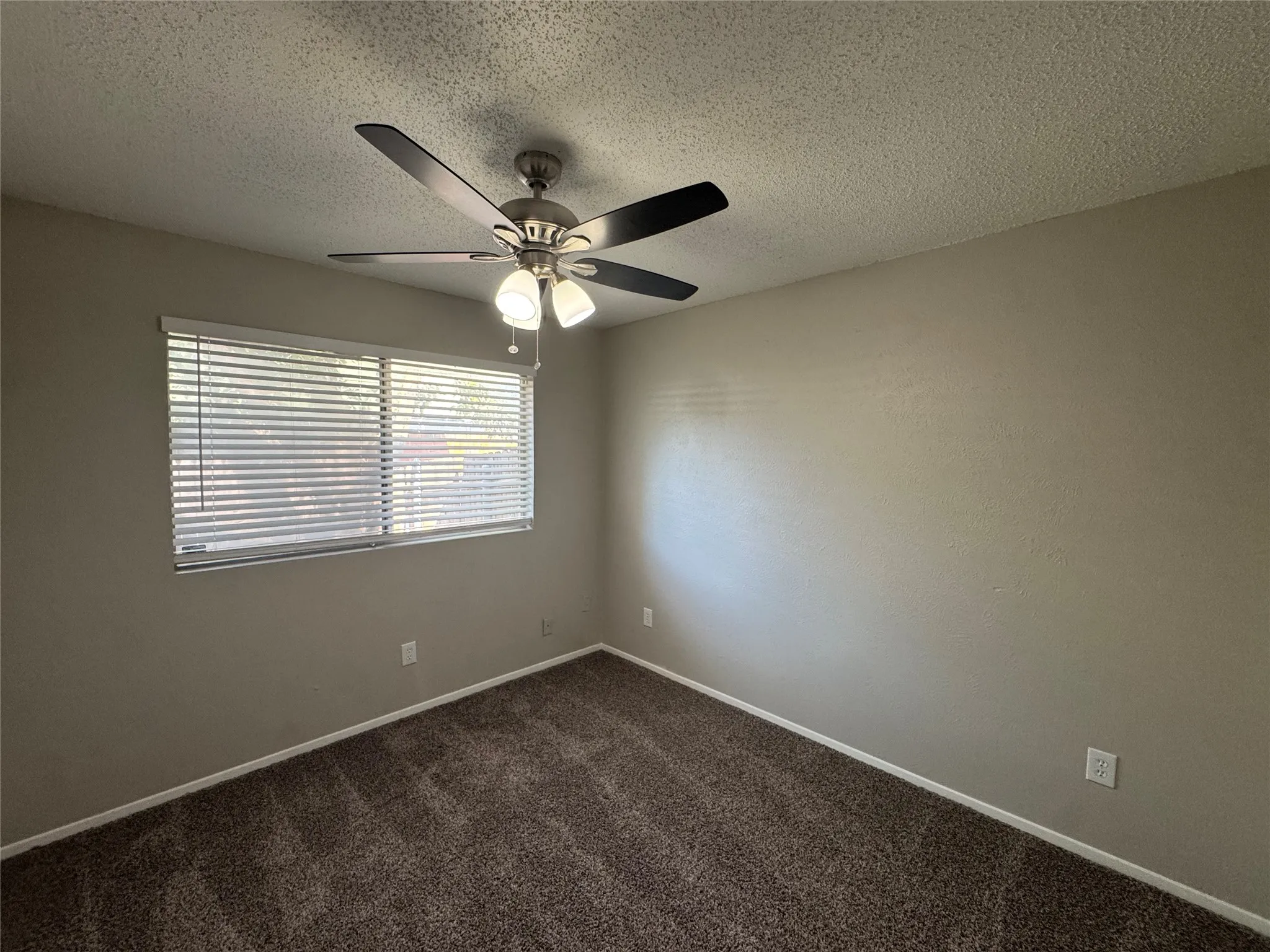 Single Family Residence For Rent in Tarrant County , 3808 Staghorn Circle S, Fort Worth, Texas 76137, 3 Bedroom, 2 Bathroom, 2 Garage spaces, 1,104 Sqft, built in 1985, mls#21365565, Real Estate Agent in Fort Worth, Homes For Rent in Tarrant county, Homes For Rent in Fort Worth, Realtor in Fort Worth Texas, Real Estate Brokerage Independent Realty Texas, Luminita Cordes Realtor
