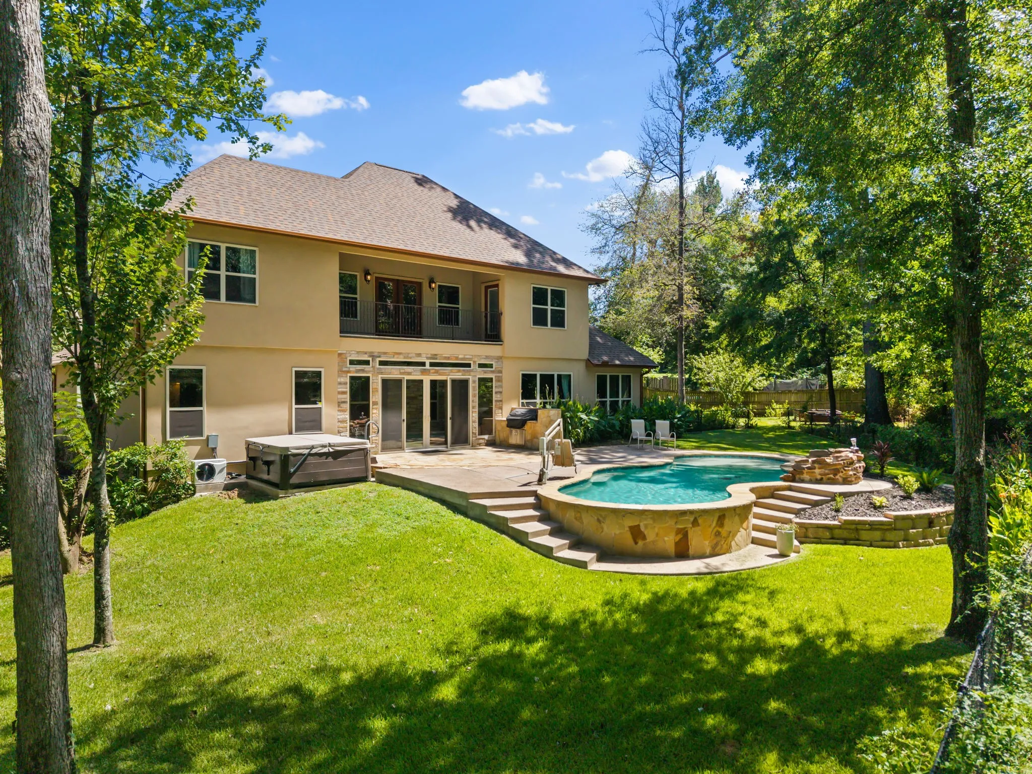 Single Family Residence For Sale in Smith County , 1822 Stonehaven Court, Tyler, Texas 75703, 4 Bedroom, 4 Bathroom, 3 Garage spaces, 3,095 Sqft, built in 2015, mls#21363632, Real Estate Agent in Tyler, Homes For Sale in Smith county, Homes For Sale in Tyler, Realtor in Tyler Texas, Real Estate Brokerage Independent Realty Texas, Luminita Cordes Realtor