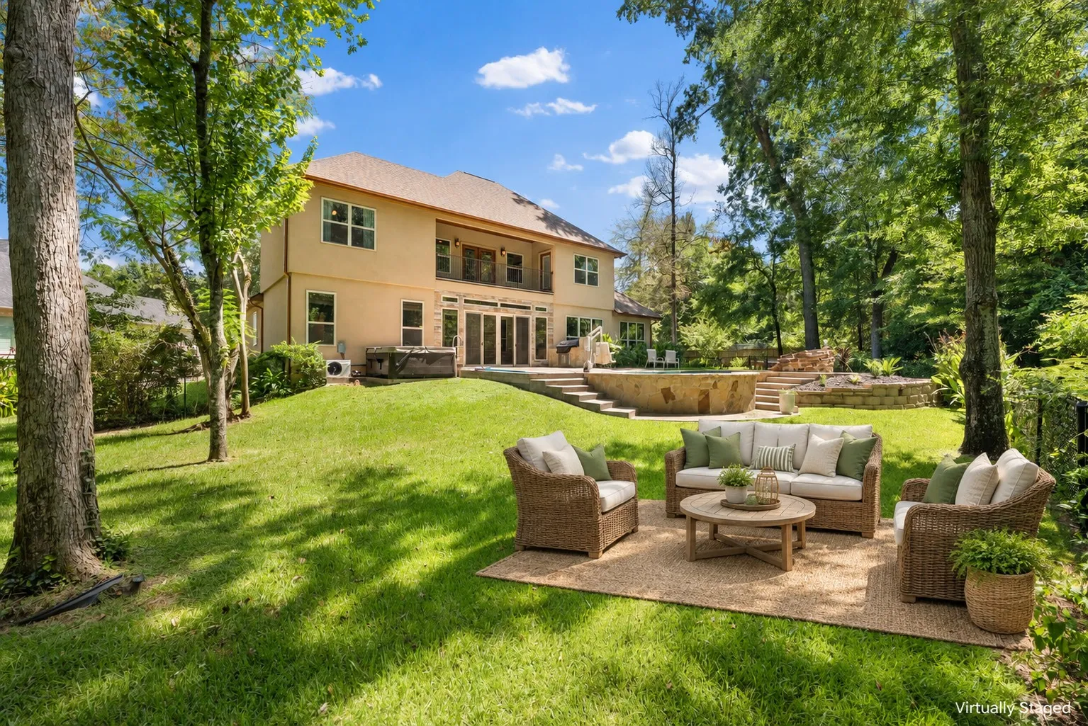 Single Family Residence For Sale in Smith County , 1822 Stonehaven Court, Tyler, Texas 75703, 4 Bedroom, 4 Bathroom, 3 Garage spaces, 3,095 Sqft, built in 2015, mls#21363632, Real Estate Agent in Tyler, Homes For Sale in Smith county, Homes For Sale in Tyler, Realtor in Tyler Texas, Real Estate Brokerage Independent Realty Texas, Luminita Cordes Realtor
