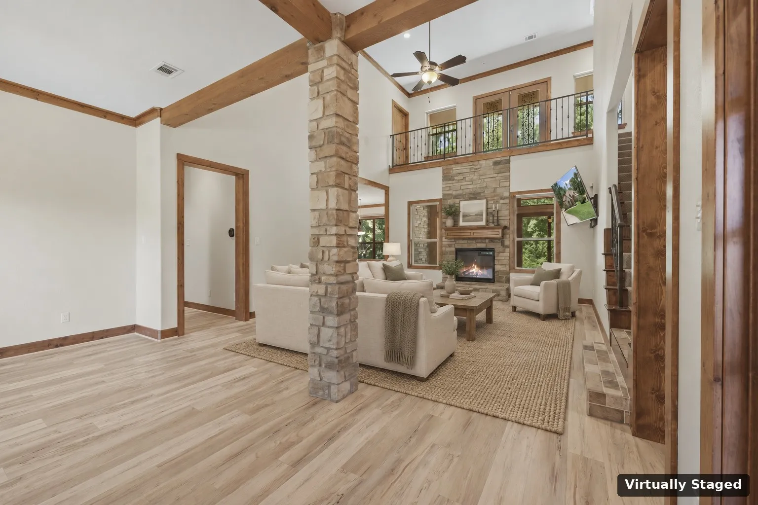 Single Family Residence For Sale in Smith County , 1822 Stonehaven Court, Tyler, Texas 75703, 4 Bedroom, 4 Bathroom, 3 Garage spaces, 3,095 Sqft, built in 2015, mls#21363632, Real Estate Agent in Tyler, Homes For Sale in Smith county, Homes For Sale in Tyler, Realtor in Tyler Texas, Real Estate Brokerage Independent Realty Texas, Luminita Cordes Realtor