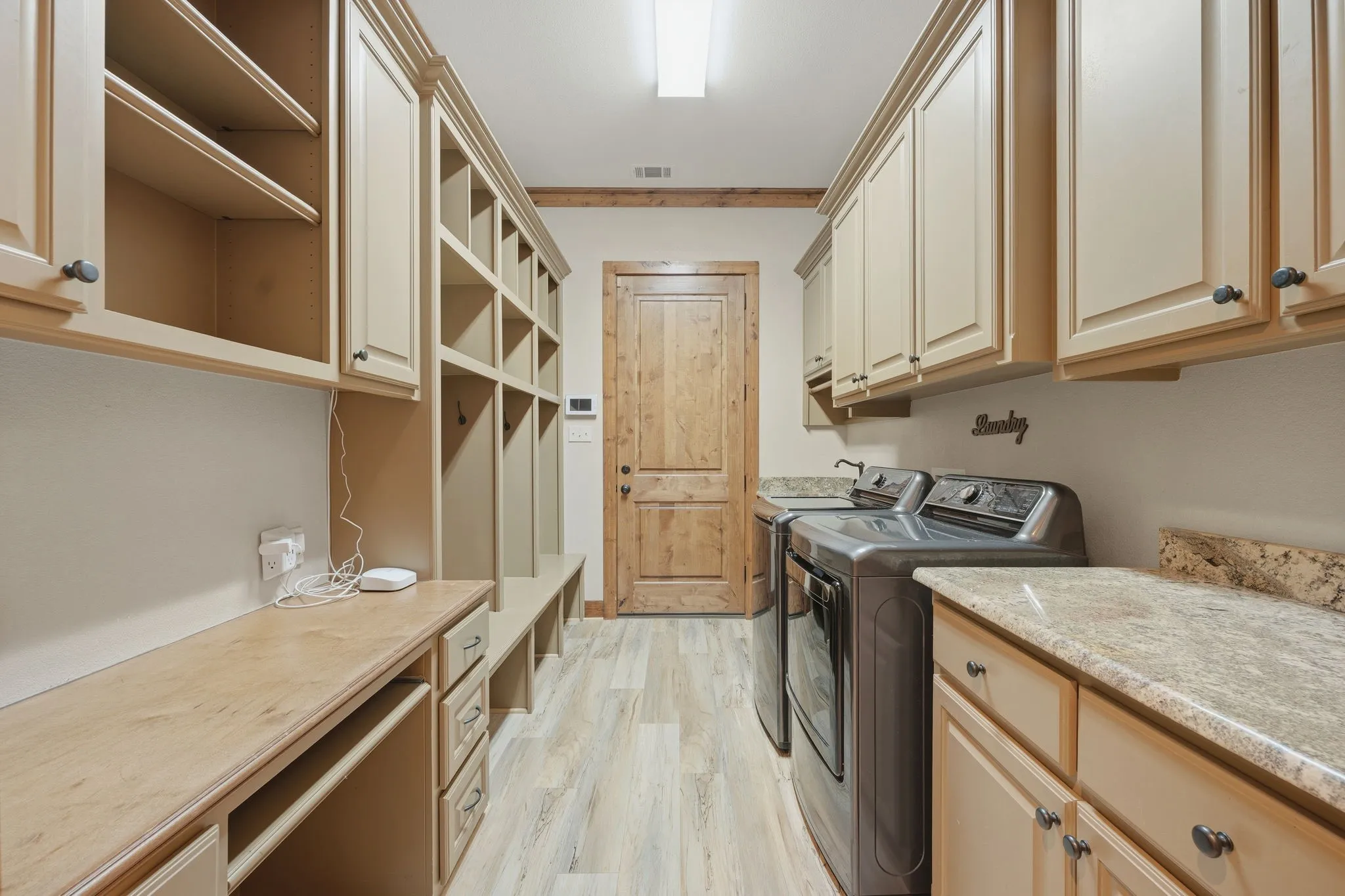 Single Family Residence For Sale in Smith County , 1822 Stonehaven Court, Tyler, Texas 75703, 4 Bedroom, 4 Bathroom, 3 Garage spaces, 3,095 Sqft, built in 2015, mls#21363632, Real Estate Agent in Tyler, Homes For Sale in Smith county, Homes For Sale in Tyler, Realtor in Tyler Texas, Real Estate Brokerage Independent Realty Texas, Luminita Cordes Realtor
