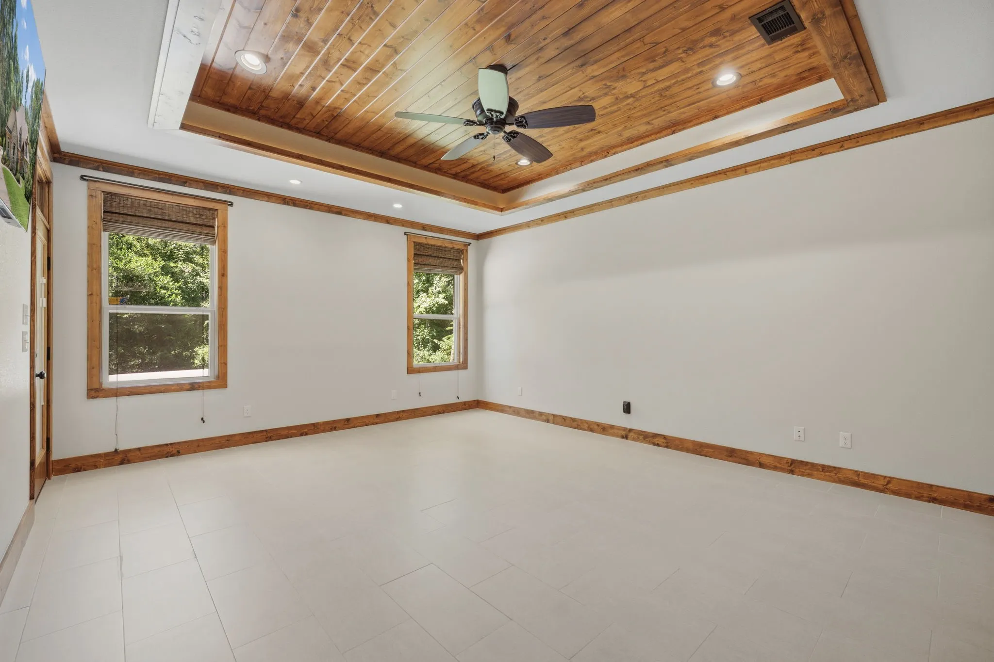 Single Family Residence For Sale in Smith County , 1822 Stonehaven Court, Tyler, Texas 75703, 4 Bedroom, 4 Bathroom, 3 Garage spaces, 3,095 Sqft, built in 2015, mls#21363632, Real Estate Agent in Tyler, Homes For Sale in Smith county, Homes For Sale in Tyler, Realtor in Tyler Texas, Real Estate Brokerage Independent Realty Texas, Luminita Cordes Realtor