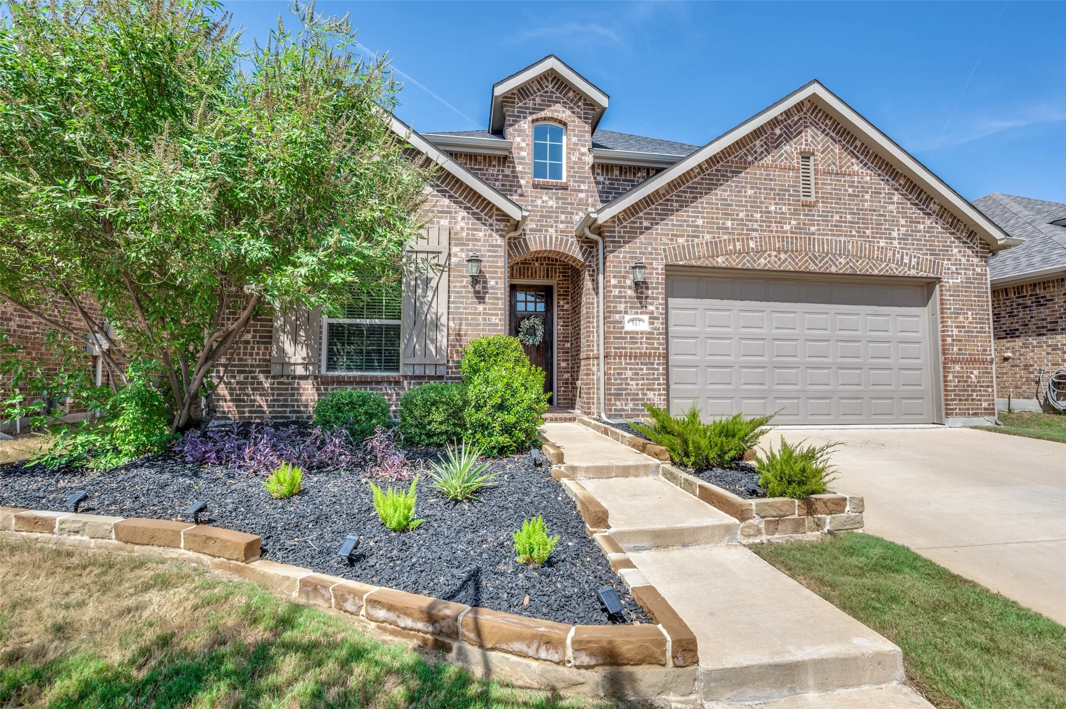 Single Family Residence For Sale in Denton County , 917 Meadows Drive, Argyle, Texas 76226, 4 Bedroom, 3 Bathroom, 2 Garage spaces, 2,507 Sqft, built in 2019, mls#21361949, Real Estate Agent in Argyle, Homes For Sale in Denton county, Homes For Sale in Argyle, Realtor in Argyle Texas, Real Estate Brokerage Independent Realty Texas, Luminita Cordes Realtor