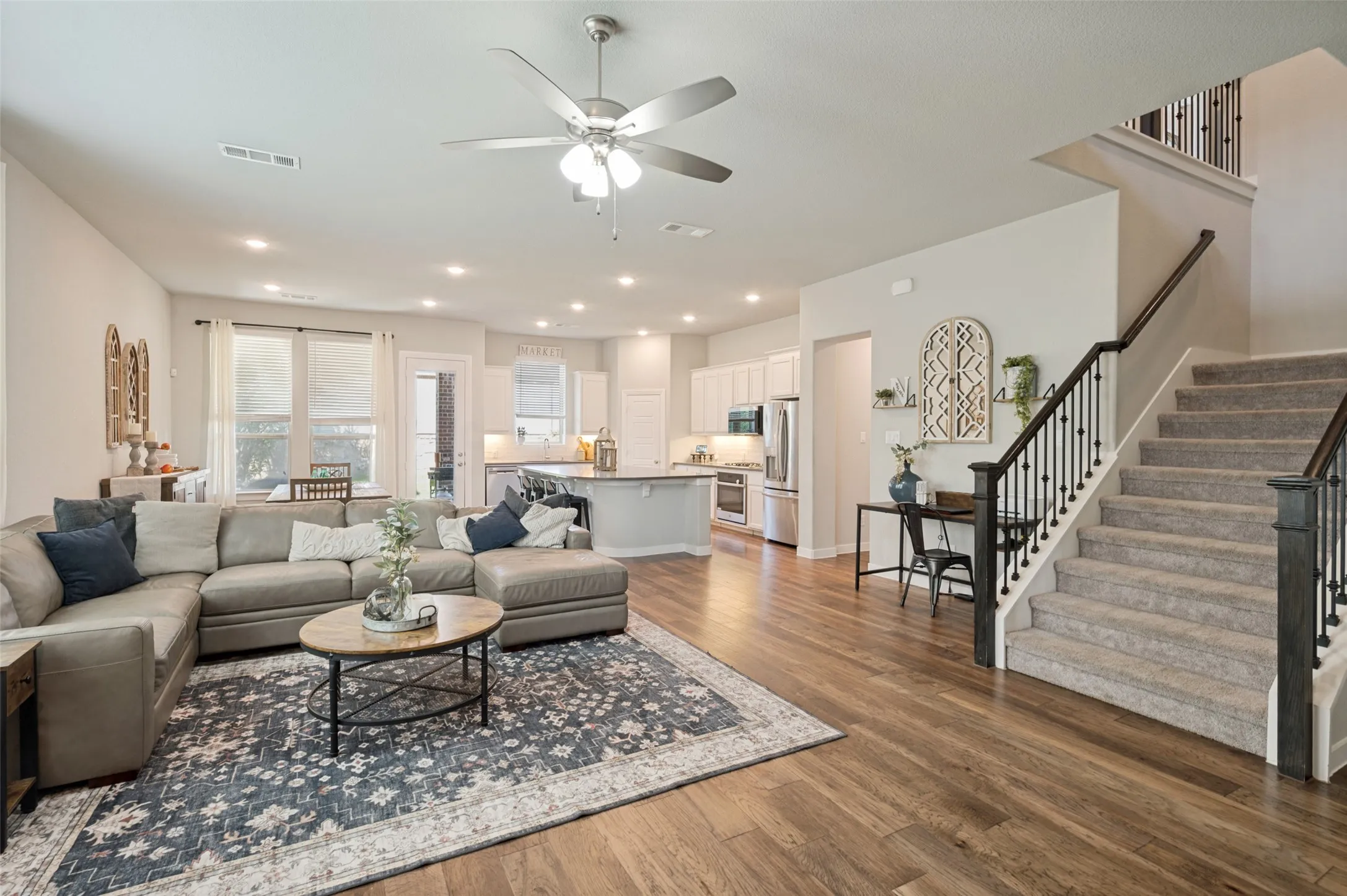 Single Family Residence For Sale in Denton County , 917 Meadows Drive, Argyle, Texas 76226, 4 Bedroom, 3 Bathroom, 2 Garage spaces, 2,507 Sqft, built in 2019, mls#21361949, Real Estate Agent in Argyle, Homes For Sale in Denton county, Homes For Sale in Argyle, Realtor in Argyle Texas, Real Estate Brokerage Independent Realty Texas, Luminita Cordes Realtor