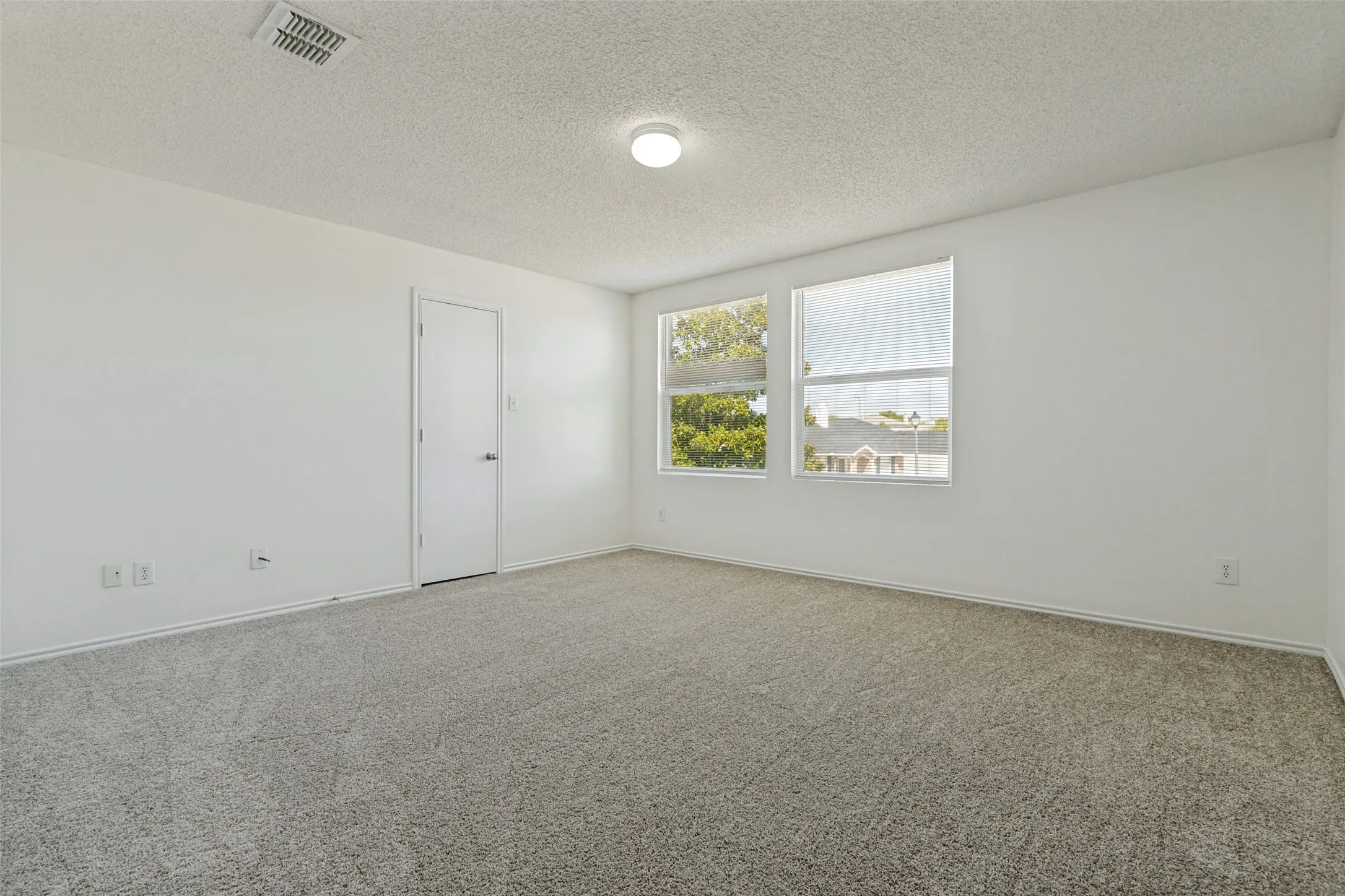 Single Family Residence For Sale in Rockwall County , 3468 POST OAK Drive, Rockwall, Texas 75032, 4 Bedroom, 3 Bathroom, 2 Garage spaces, 2,984 Sqft, built in 2005, mls#21359748, Real Estate Agent in Rockwall, Homes For Sale in Rockwall county, Homes For Sale in Rockwall, Realtor in Rockwall Texas, Real Estate Brokerage Independent Realty Texas, Luminita Cordes Realtor