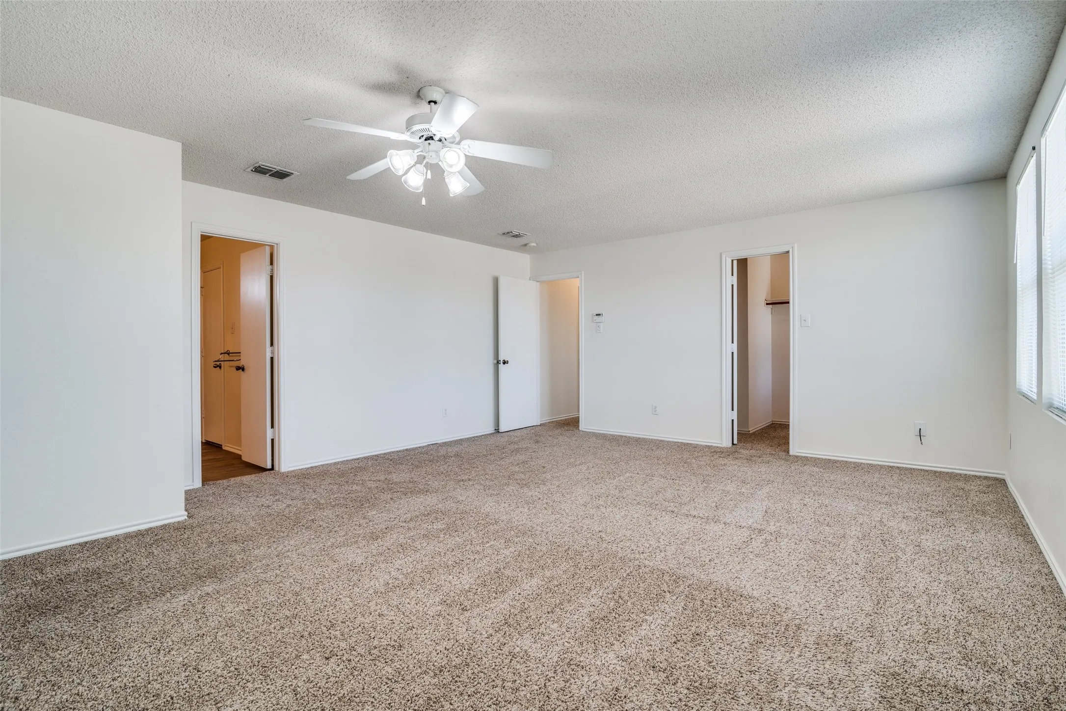 Single Family Residence For Sale in Rockwall County , 3468 POST OAK Drive, Rockwall, Texas 75032, 4 Bedroom, 3 Bathroom, 2 Garage spaces, 2,984 Sqft, built in 2005, mls#21359748, Real Estate Agent in Rockwall, Homes For Sale in Rockwall county, Homes For Sale in Rockwall, Realtor in Rockwall Texas, Real Estate Brokerage Independent Realty Texas, Luminita Cordes Realtor