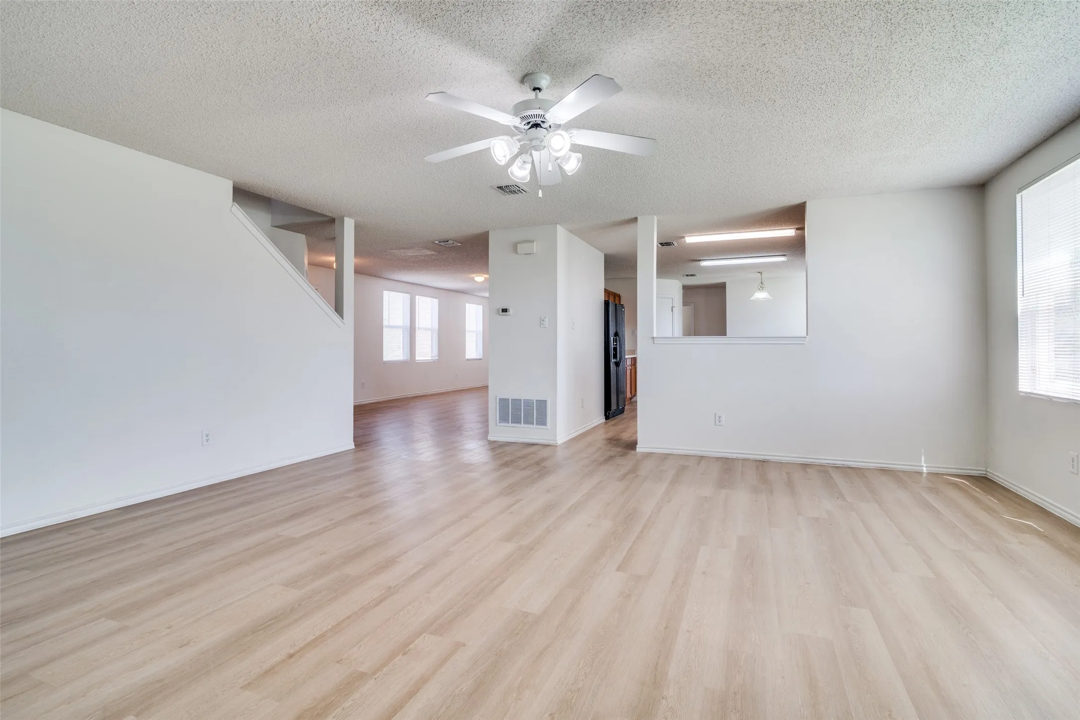Single Family Residence For Sale in Rockwall County , 3468 POST OAK Drive, Rockwall, Texas 75032, 4 Bedroom, 3 Bathroom, 2 Garage spaces, 2,984 Sqft, built in 2005, mls#21359748, Real Estate Agent in Rockwall, Homes For Sale in Rockwall county, Homes For Sale in Rockwall, Realtor in Rockwall Texas, Real Estate Brokerage Independent Realty Texas, Luminita Cordes Realtor