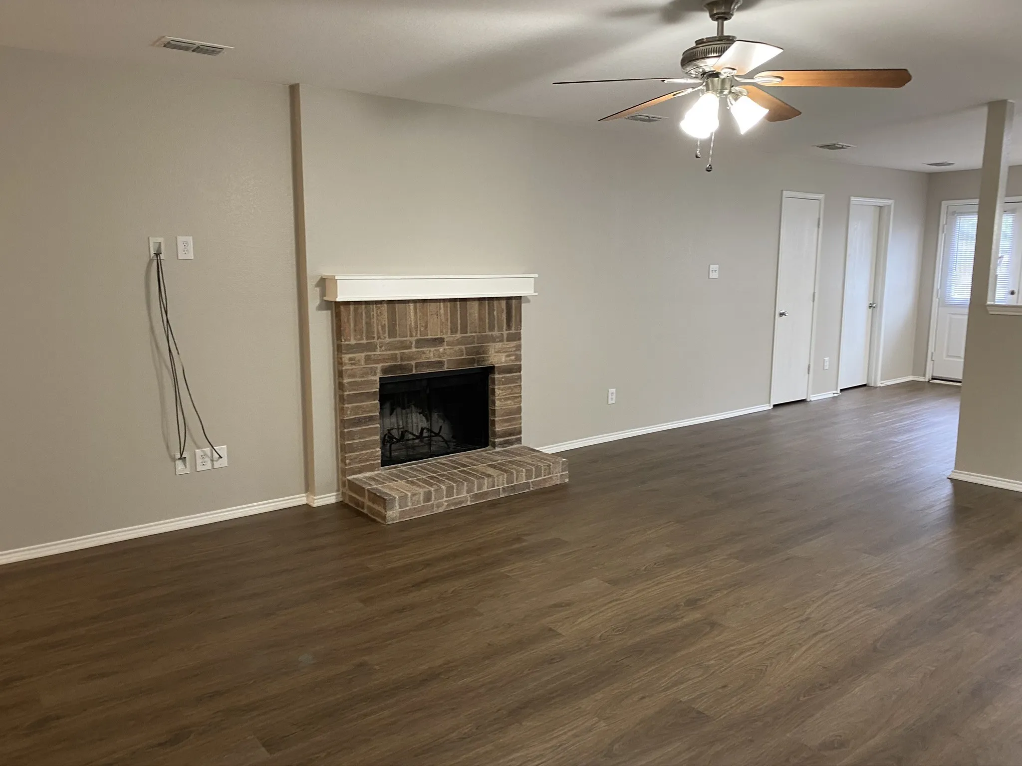 Single Family Residence For Rent in Denton County , 7705 Settlement Drive, Denton, Texas 76210, 3 Bedroom, 2 Bathroom, 2 Garage spaces, 1,647 Sqft, built in 2002, mls#21365569, Real Estate Agent in Denton, Homes For Rent in Denton county, Homes For Rent in Denton, Realtor in Denton Texas, Real Estate Brokerage Independent Realty Texas, Luminita Cordes Realtor