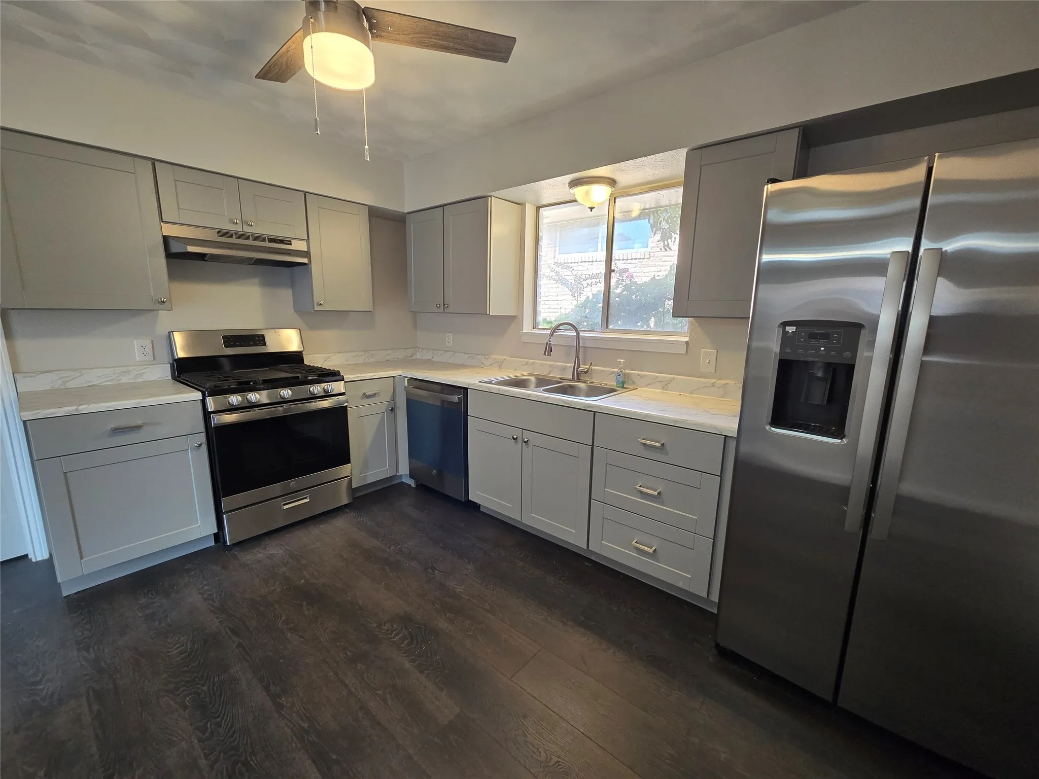 Single Family Residence For Rent in Dallas County , 1623 Heather Glen Drive, Dallas, Texas 75232, 3 Bedroom, 2 Bathroom, 2 Garage spaces, 1,682 Sqft, built in 1964, mls#21365156, Real Estate Agent in Dallas, Homes For Rent in Dallas county, Homes For Rent in Dallas, Realtor in Dallas Texas, Real Estate Brokerage Independent Realty Texas, Luminita Cordes Realtor