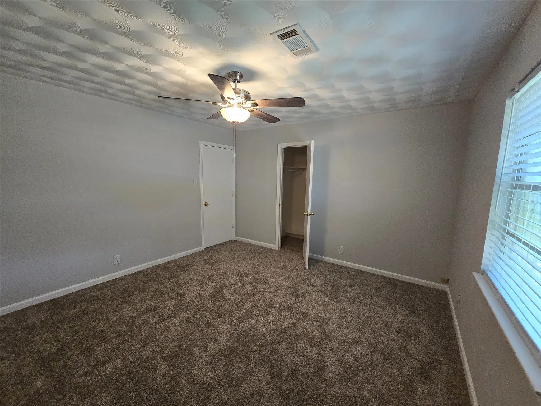 Single Family Residence For Rent in Dallas County , 1623 Heather Glen Drive, Dallas, Texas 75232, 3 Bedroom, 2 Bathroom, 2 Garage spaces, 1,682 Sqft, built in 1964, mls#21365156, Real Estate Agent in Dallas, Homes For Rent in Dallas county, Homes For Rent in Dallas, Realtor in Dallas Texas, Real Estate Brokerage Independent Realty Texas, Luminita Cordes Realtor