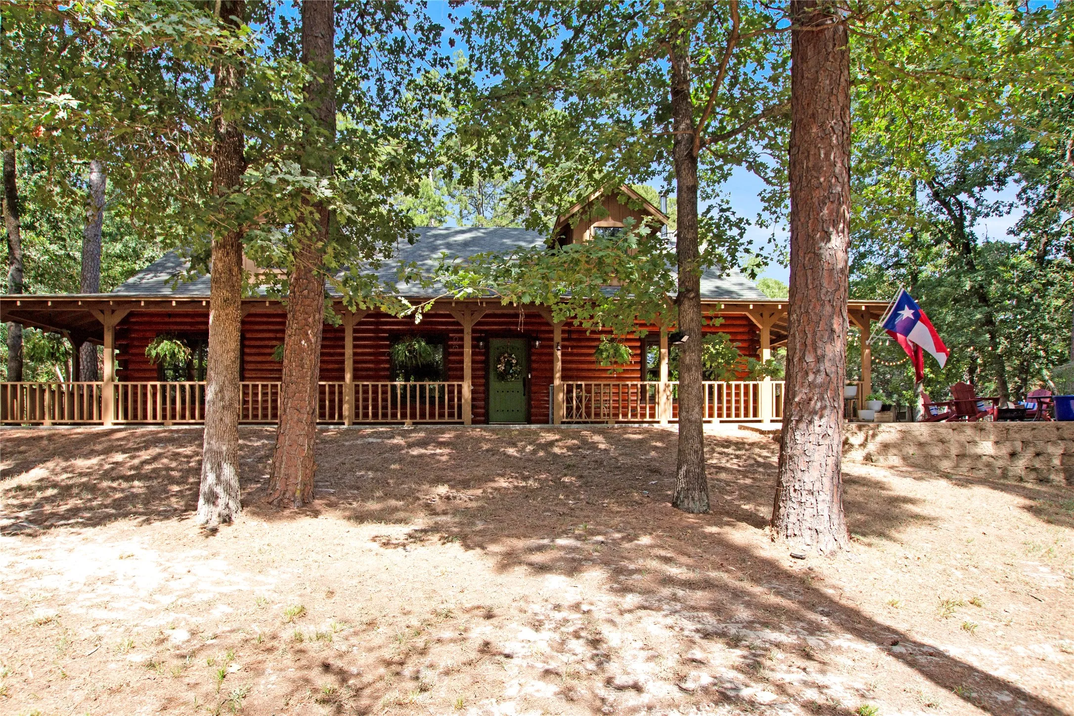 Single Family Residence For Sale in Wood County , 333 Dogwood Trail, Holly Lake Ranch, Texas 75765, 3 Bedroom, 4 Bathroom, Garage spaces, 2,392 Sqft, built in 2015, mls#21365549, Real Estate Agent in Holly Lake Ranch, Homes For Sale in Wood county, Homes For Sale in Holly Lake Ranch, Realtor in Holly Lake Ranch Texas, Real Estate Brokerage Independent Realty Texas, Luminita Cordes Realtor