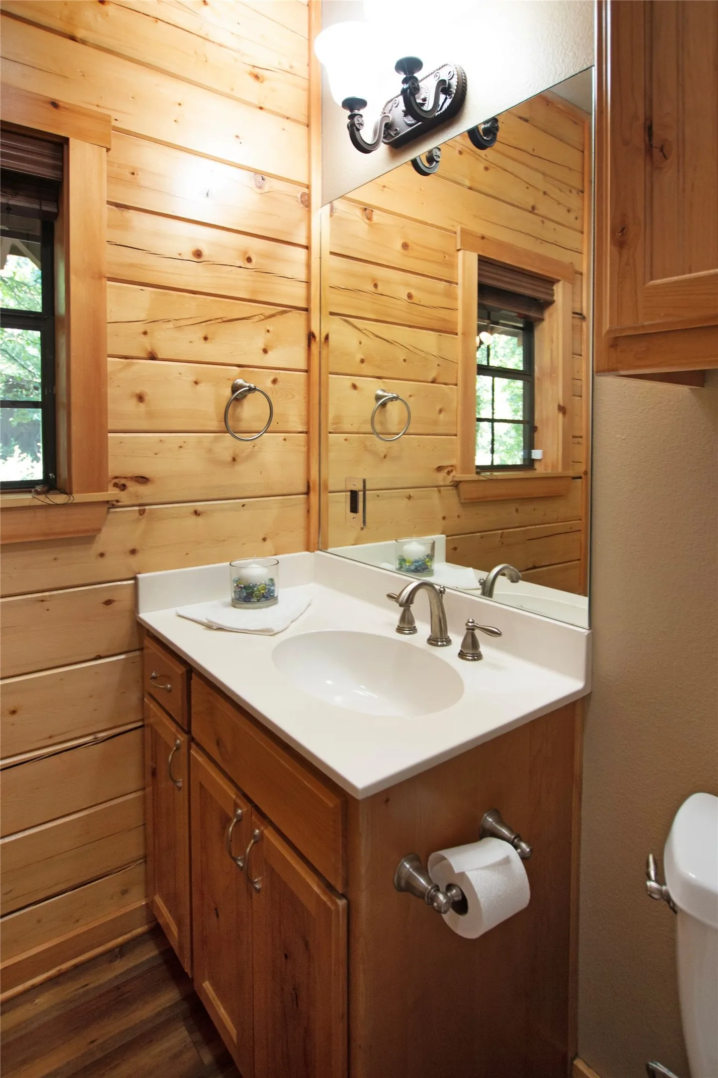 Single Family Residence For Sale in Wood County , 333 Dogwood Trail, Holly Lake Ranch, Texas 75765, 3 Bedroom, 4 Bathroom, Garage spaces, 2,392 Sqft, built in 2015, mls#21365549, Real Estate Agent in Holly Lake Ranch, Homes For Sale in Wood county, Homes For Sale in Holly Lake Ranch, Realtor in Holly Lake Ranch Texas, Real Estate Brokerage Independent Realty Texas, Luminita Cordes Realtor