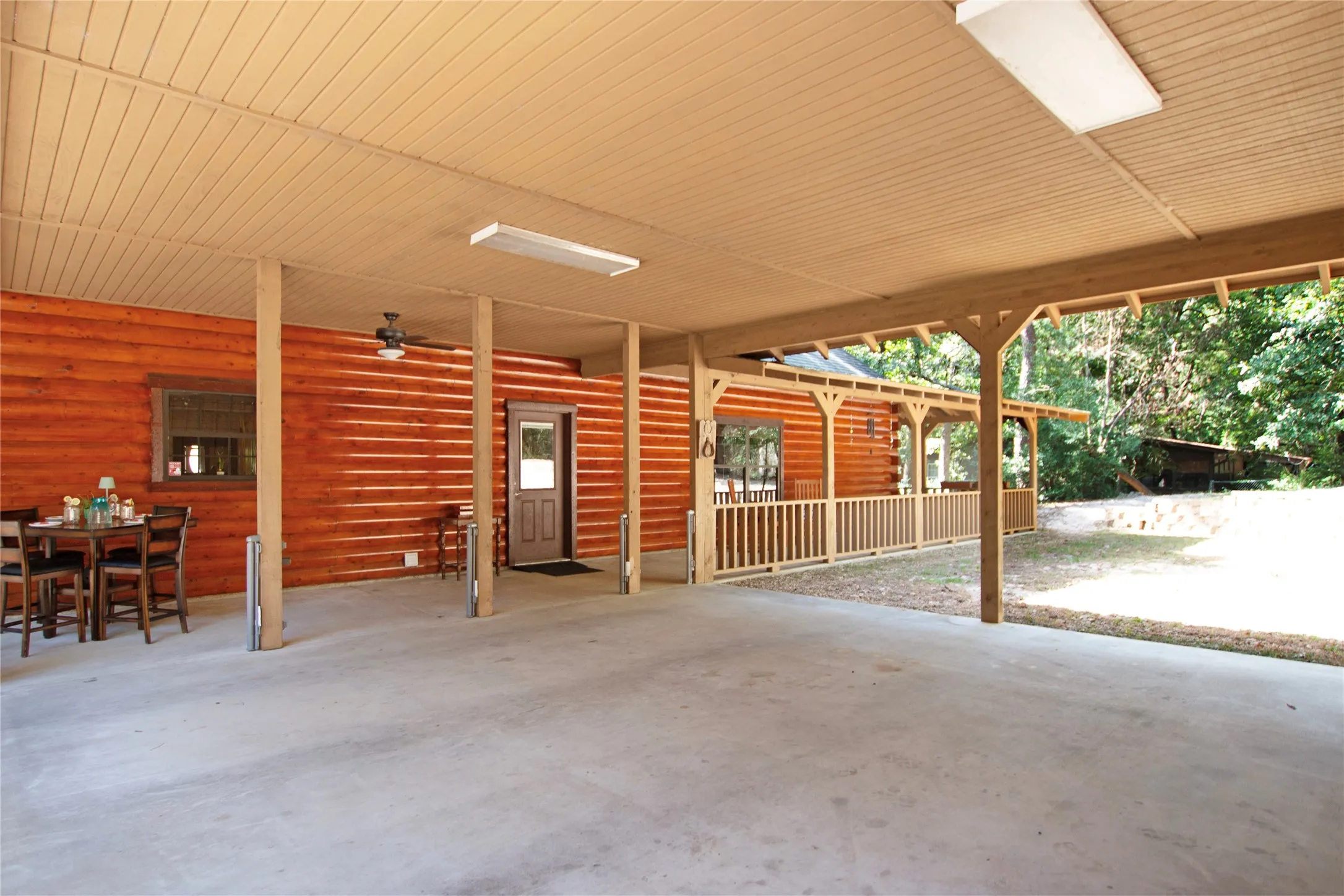 Single Family Residence For Sale in Wood County , 333 Dogwood Trail, Holly Lake Ranch, Texas 75765, 3 Bedroom, 4 Bathroom, Garage spaces, 2,392 Sqft, built in 2015, mls#21365549, Real Estate Agent in Holly Lake Ranch, Homes For Sale in Wood county, Homes For Sale in Holly Lake Ranch, Realtor in Holly Lake Ranch Texas, Real Estate Brokerage Independent Realty Texas, Luminita Cordes Realtor