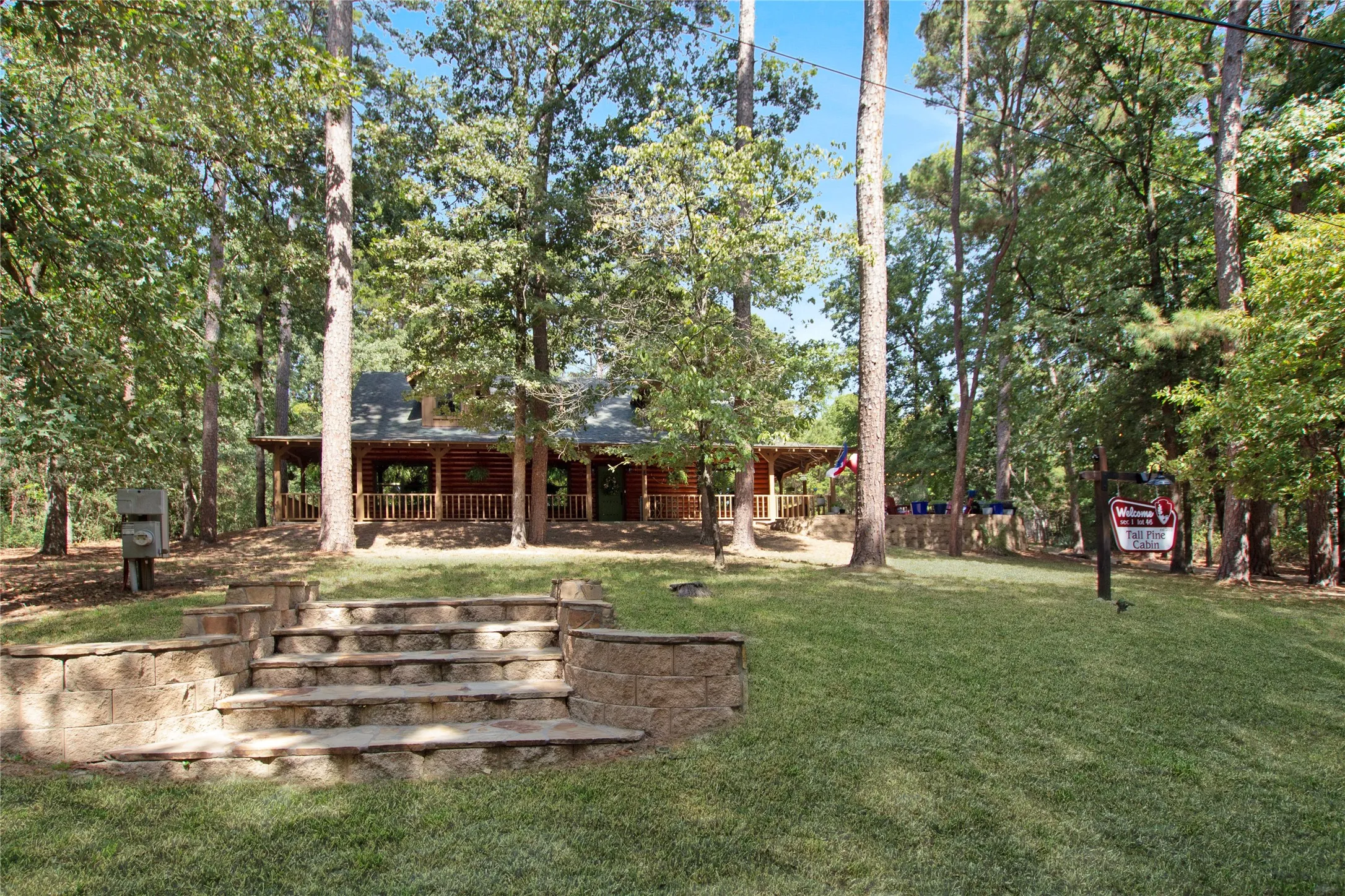 Single Family Residence For Sale in Wood County , 333 Dogwood Trail, Holly Lake Ranch, Texas 75765, 3 Bedroom, 4 Bathroom, Garage spaces, 2,392 Sqft, built in 2015, mls#21365549, Real Estate Agent in Holly Lake Ranch, Homes For Sale in Wood county, Homes For Sale in Holly Lake Ranch, Realtor in Holly Lake Ranch Texas, Real Estate Brokerage Independent Realty Texas, Luminita Cordes Realtor