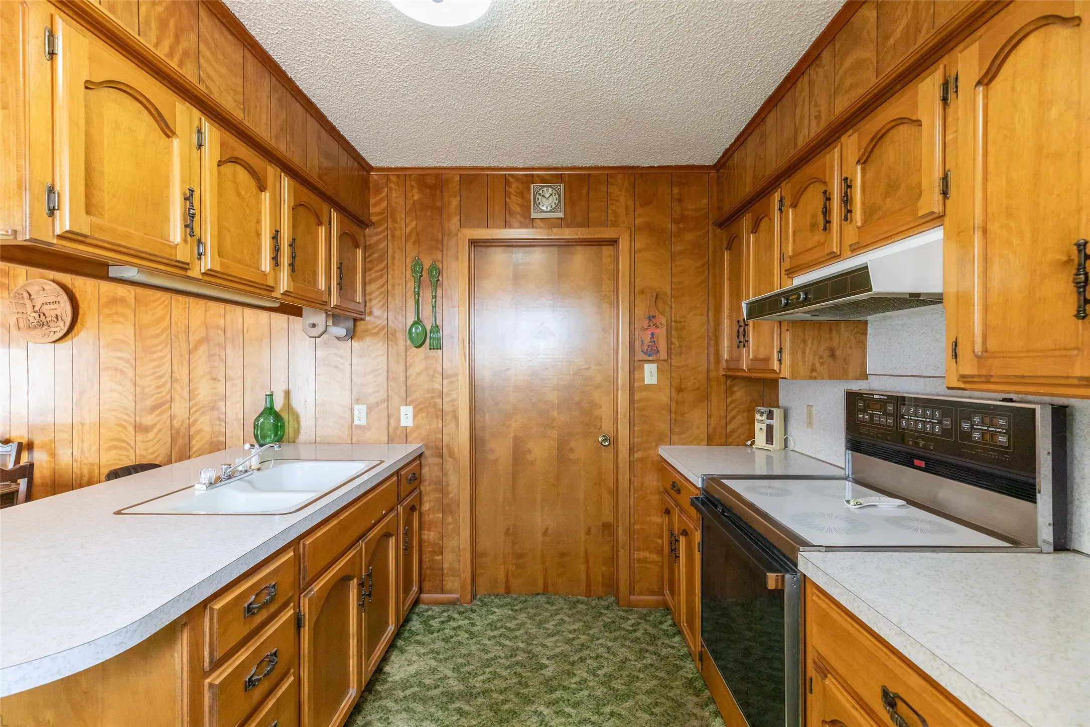 Single Family Residence For Sale in Taylor County , 110 Cherry, Merkel, Texas 79536, 2 Bedroom, 1 Bathroom, 2 Garage spaces, 957 Sqft, built in 1980, Price $155,000, mls#21363148, Real Estate Agent in Merkel, Homes For Sale in Taylor county, Homes For Sale in Merkel, Realtor in Merkel Texas, Real Estate Brokerage Independent Realty Texas, Luminita Cordes Realtor