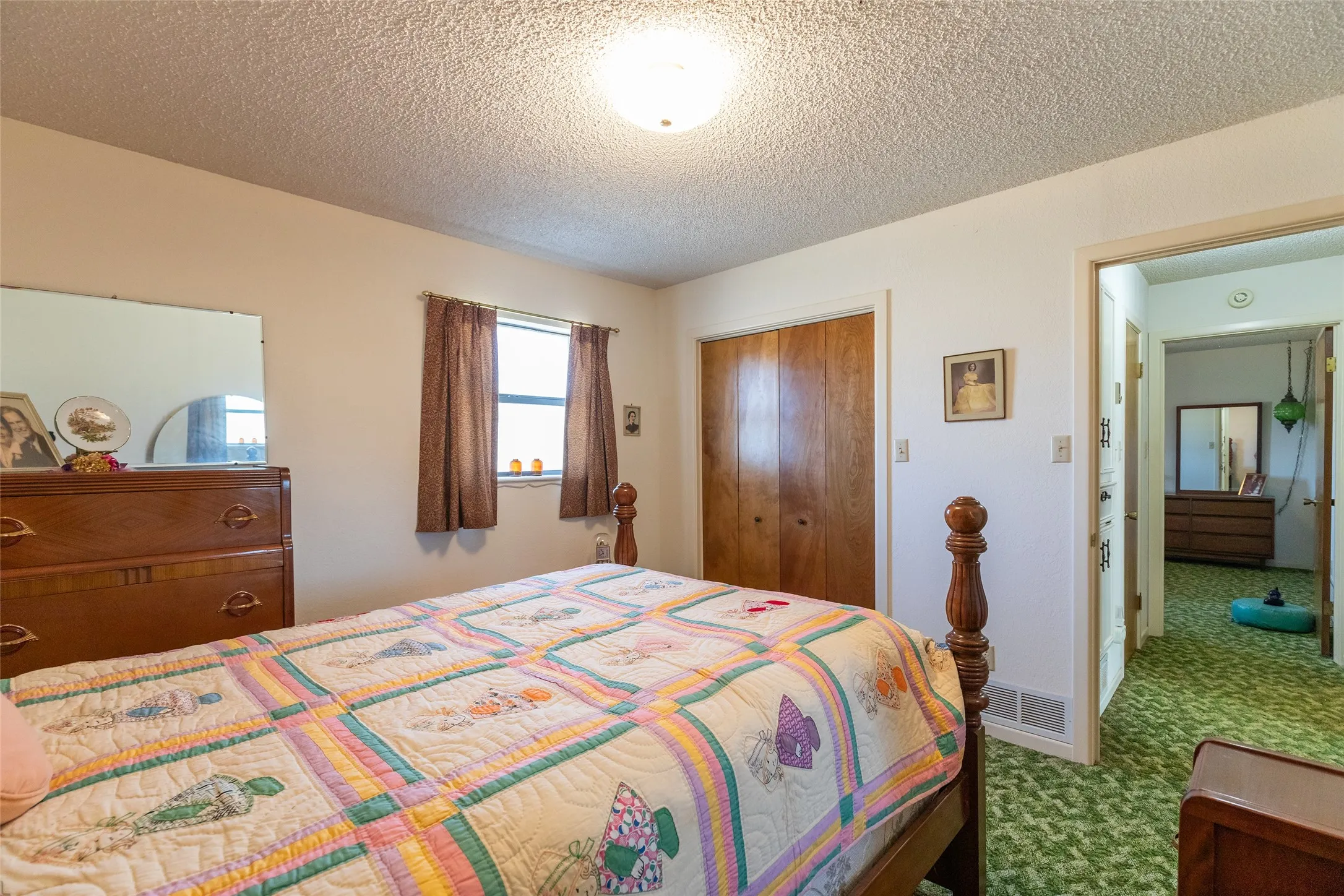 Single Family Residence For Sale in Taylor County , 110 Cherry, Merkel, Texas 79536, 2 Bedroom, 1 Bathroom, 2 Garage spaces, 957 Sqft, built in 1980, Price $155,000, mls#21363148, Real Estate Agent in Merkel, Homes For Sale in Taylor county, Homes For Sale in Merkel, Realtor in Merkel Texas, Real Estate Brokerage Independent Realty Texas, Luminita Cordes Realtor